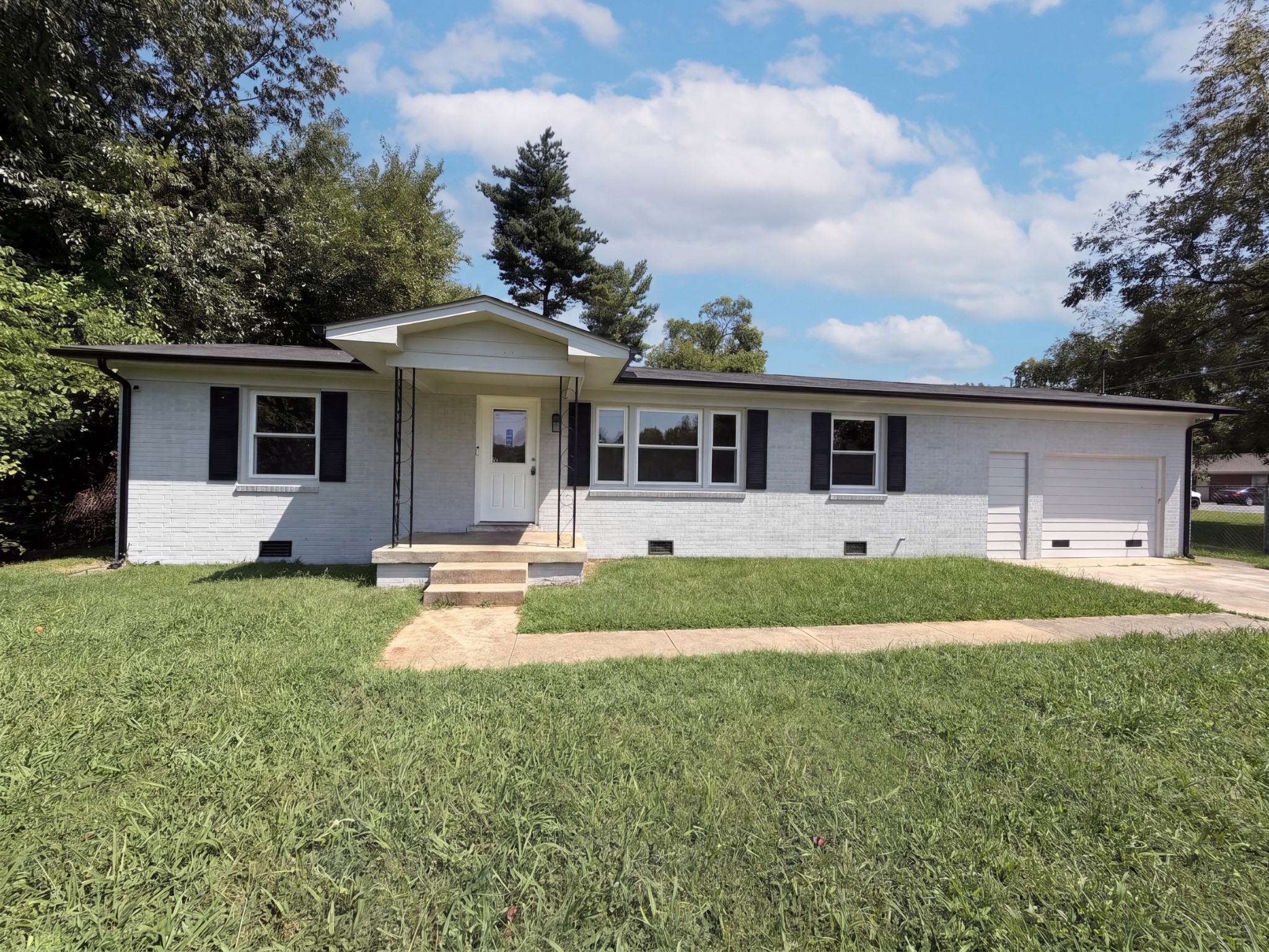 506 Mason Ct — photo