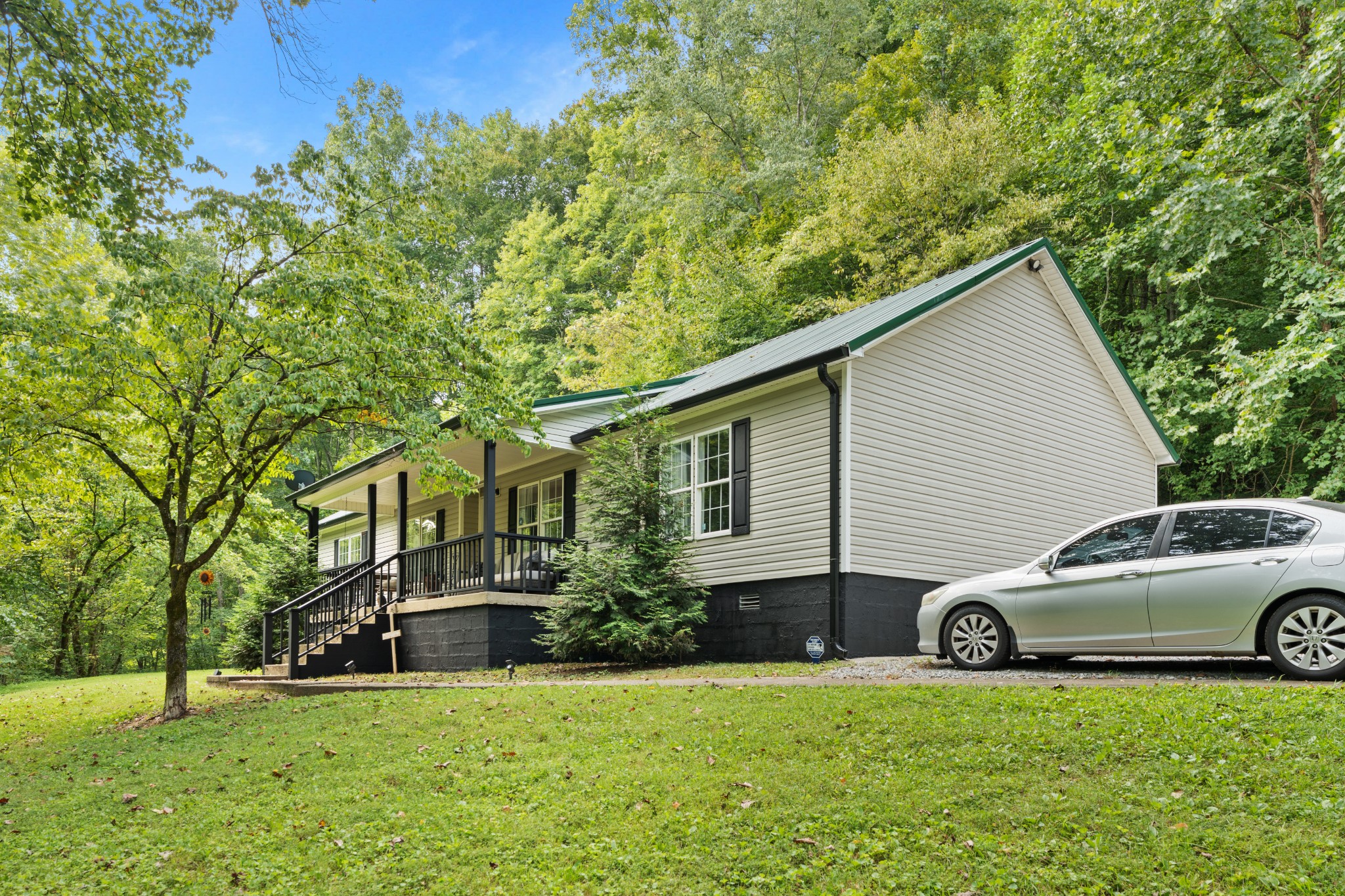 6461 Vestal Hollow Rd — photo
