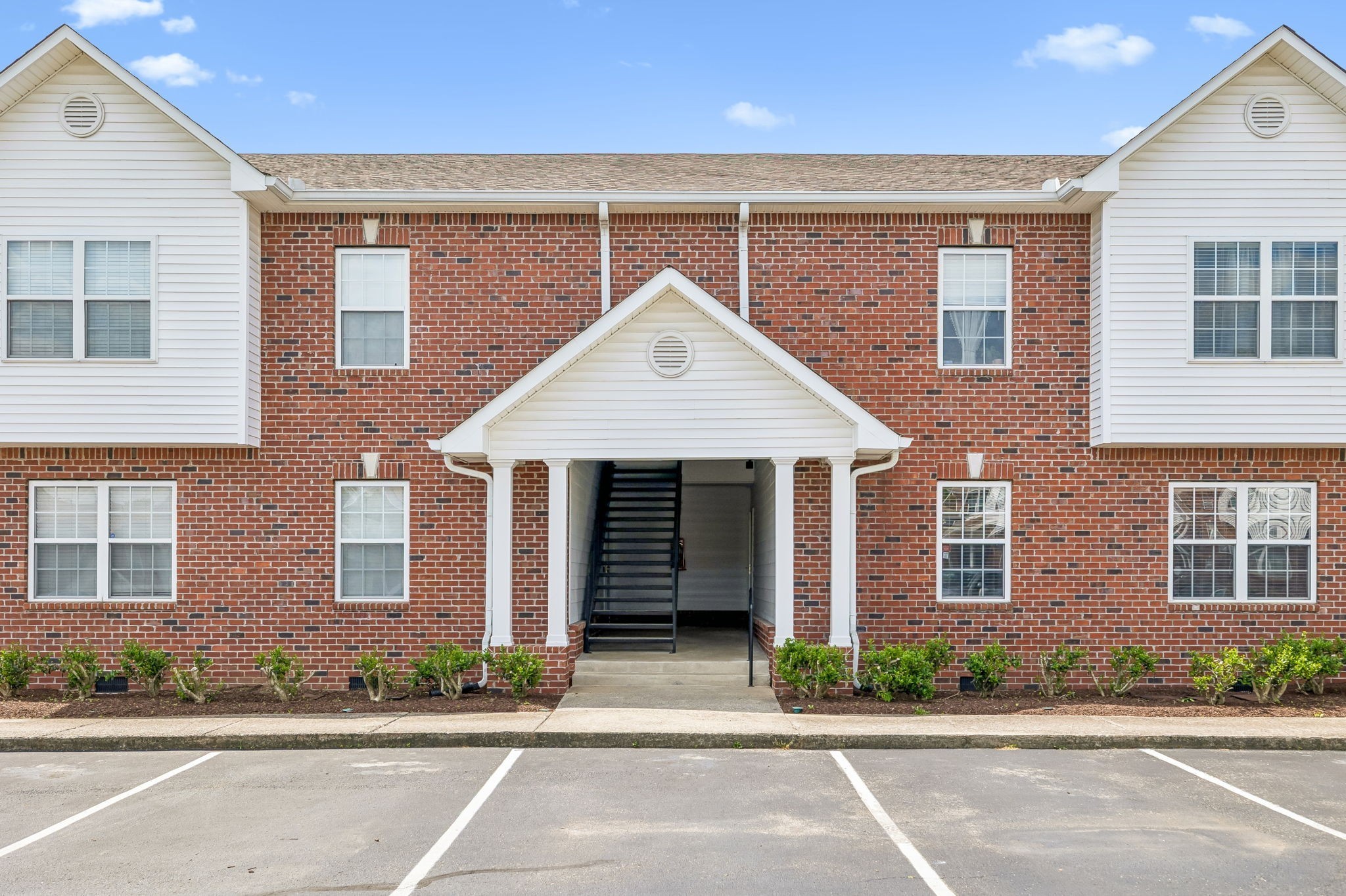 7470 Charlotte Pike 102 — photo