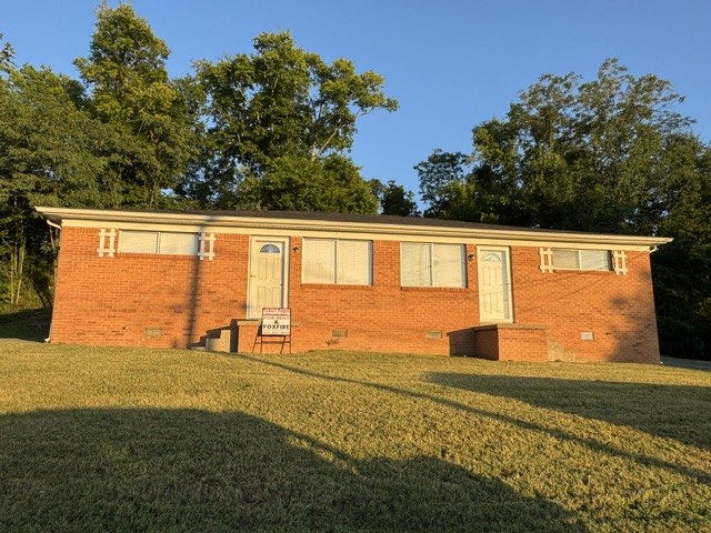 105 Edgehill Dr — photo