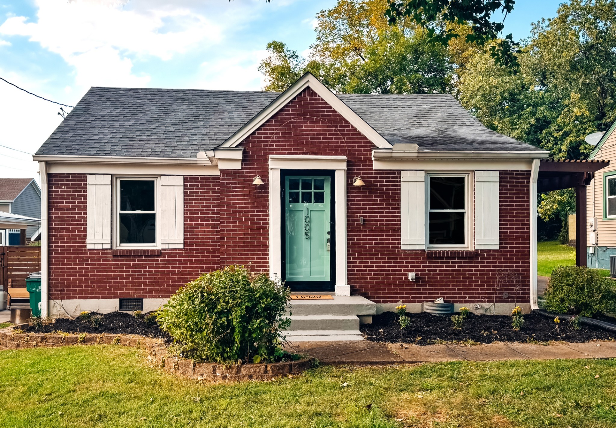 1005 Matthews Ave — photo