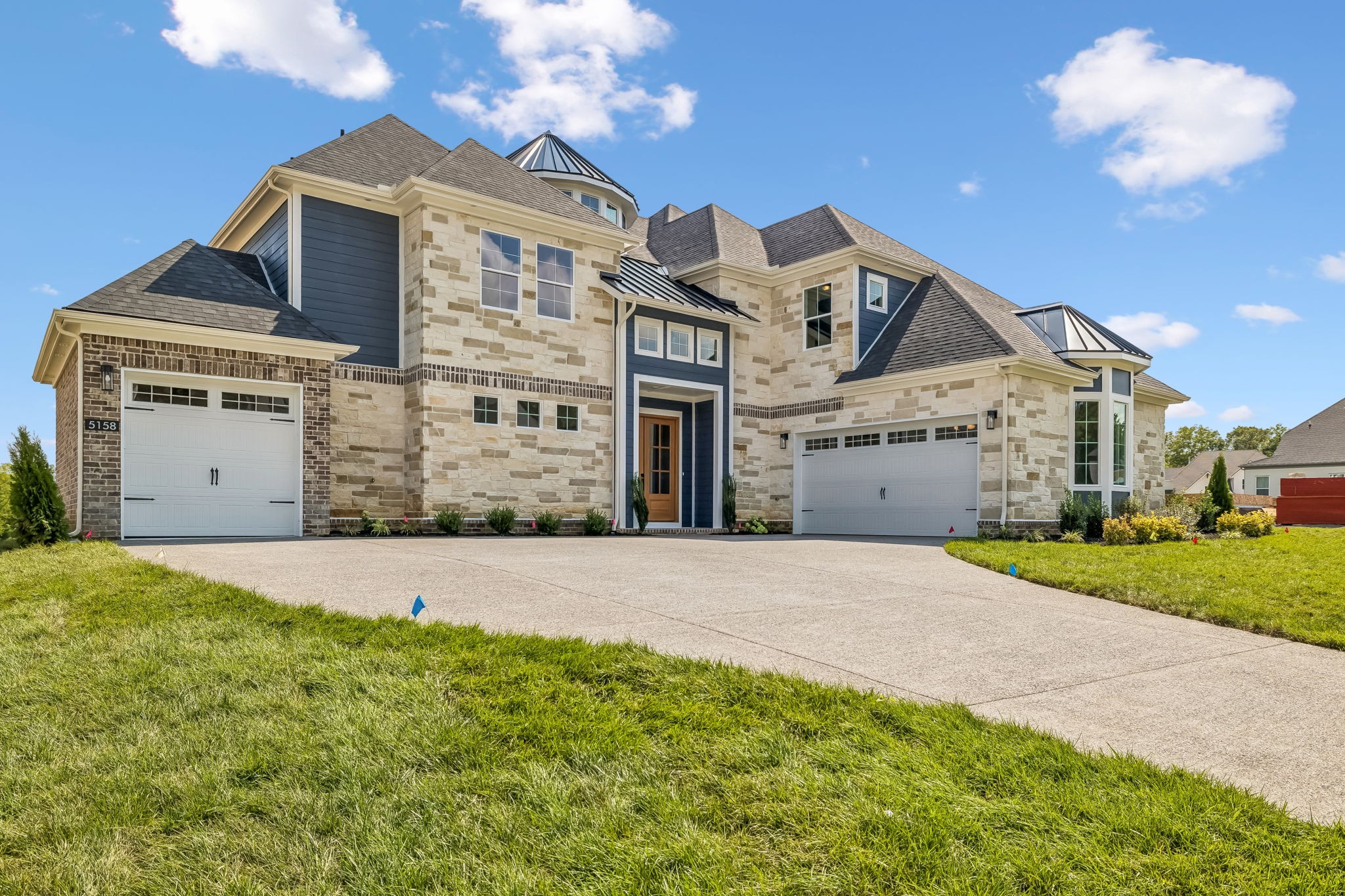 5158 High Park Hill Dr, N — photo