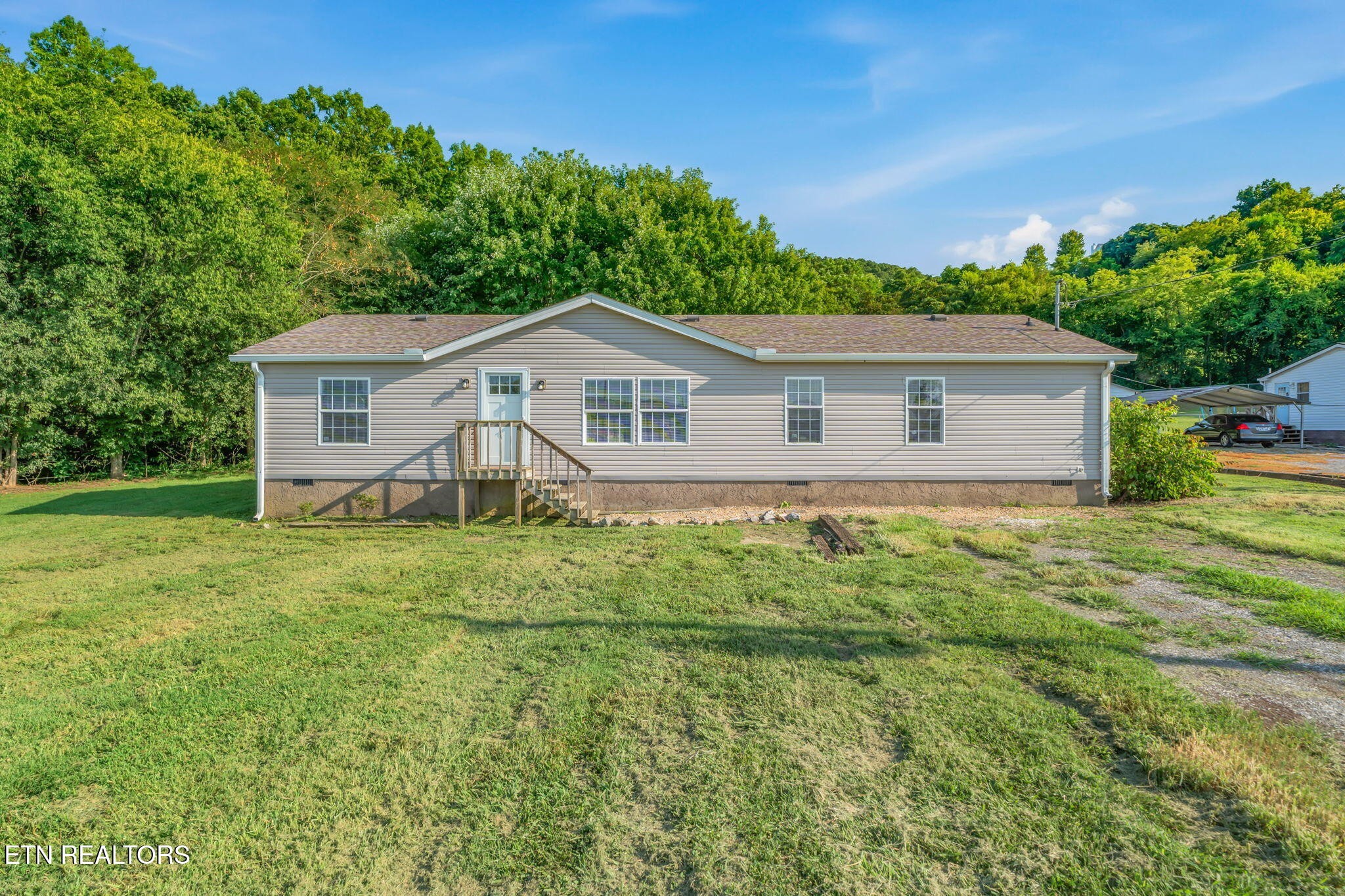 522 Farm Loop Rd — photo
