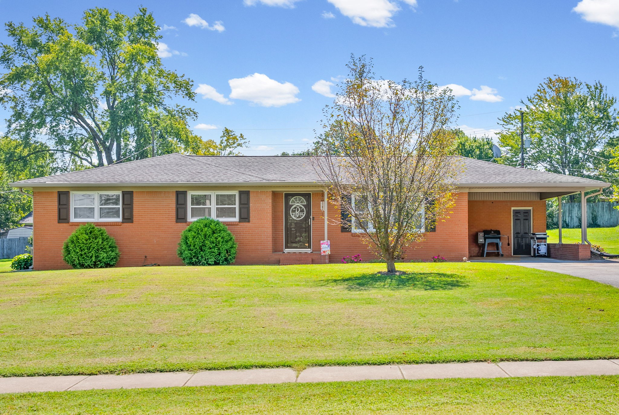 204 Millbrooke Dr — photo