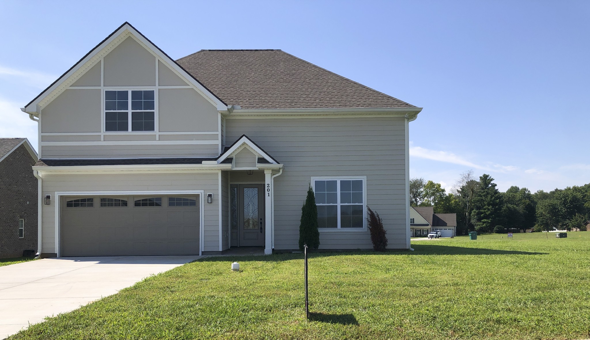 201 Lookout Dr — photo