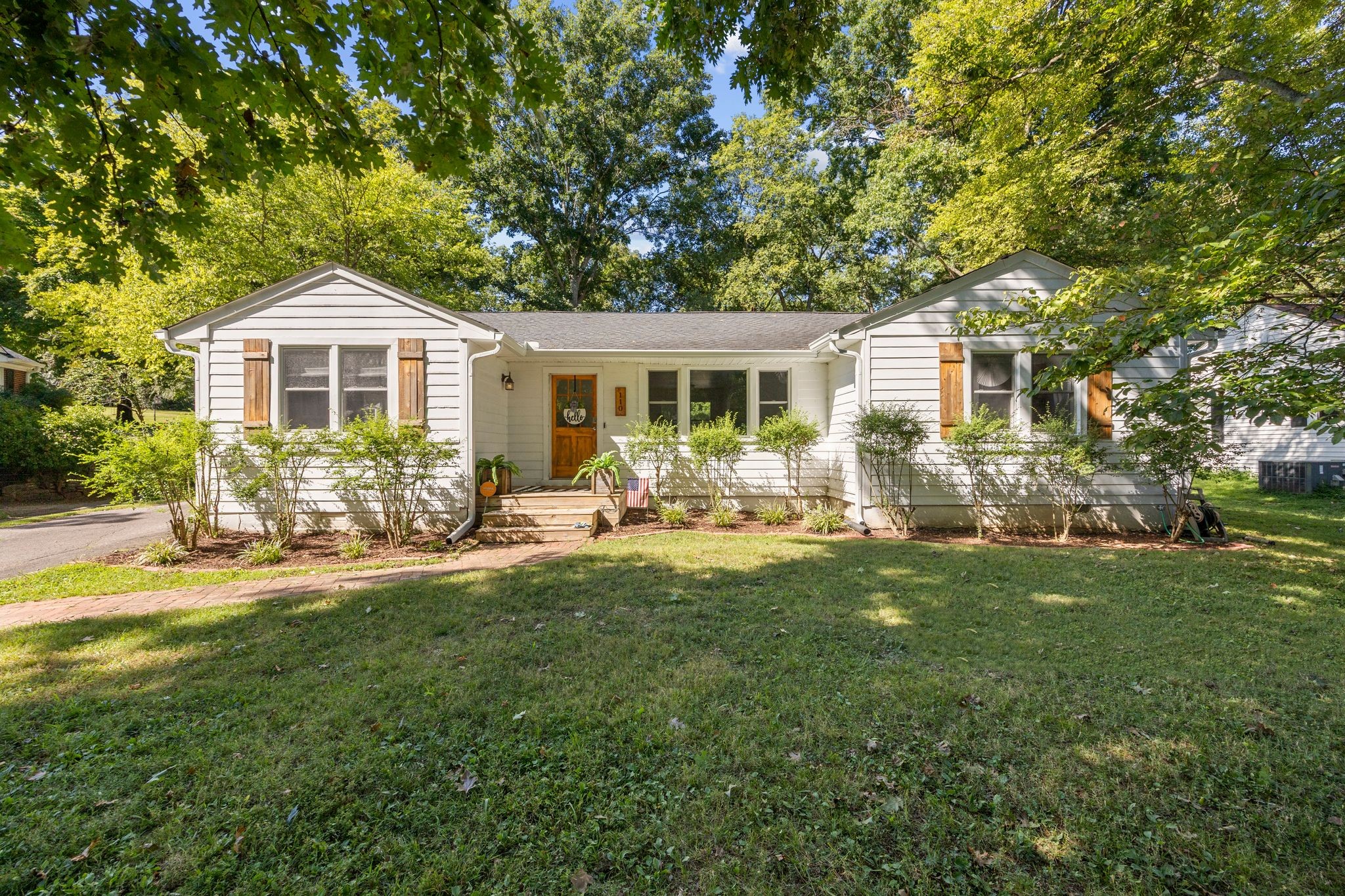 110 Park Cir — photo