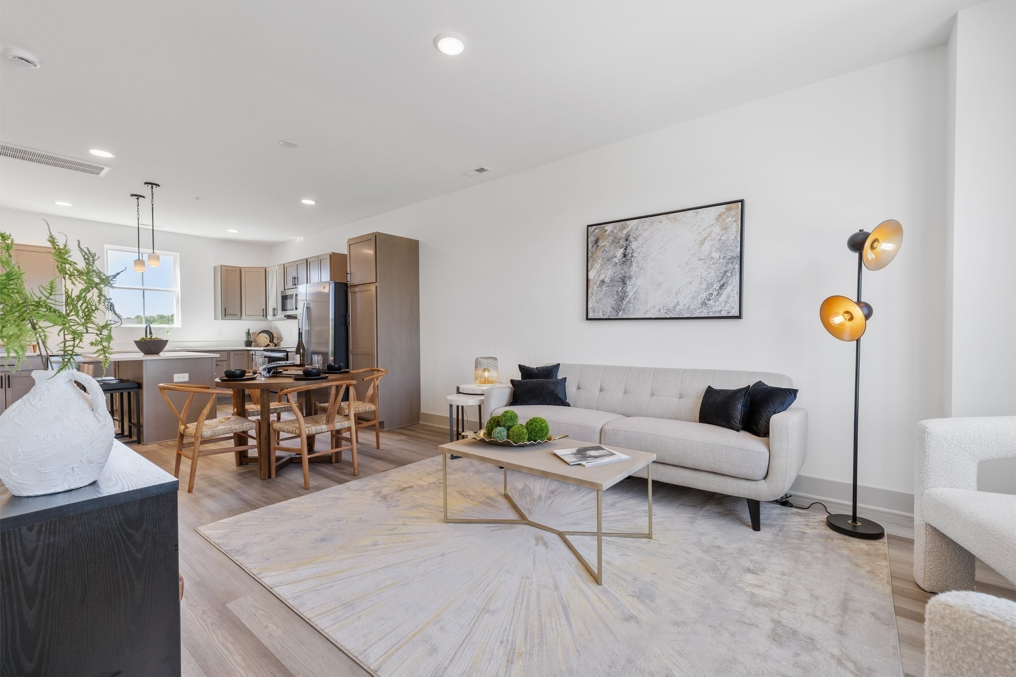 905 Harper Lndg — photo