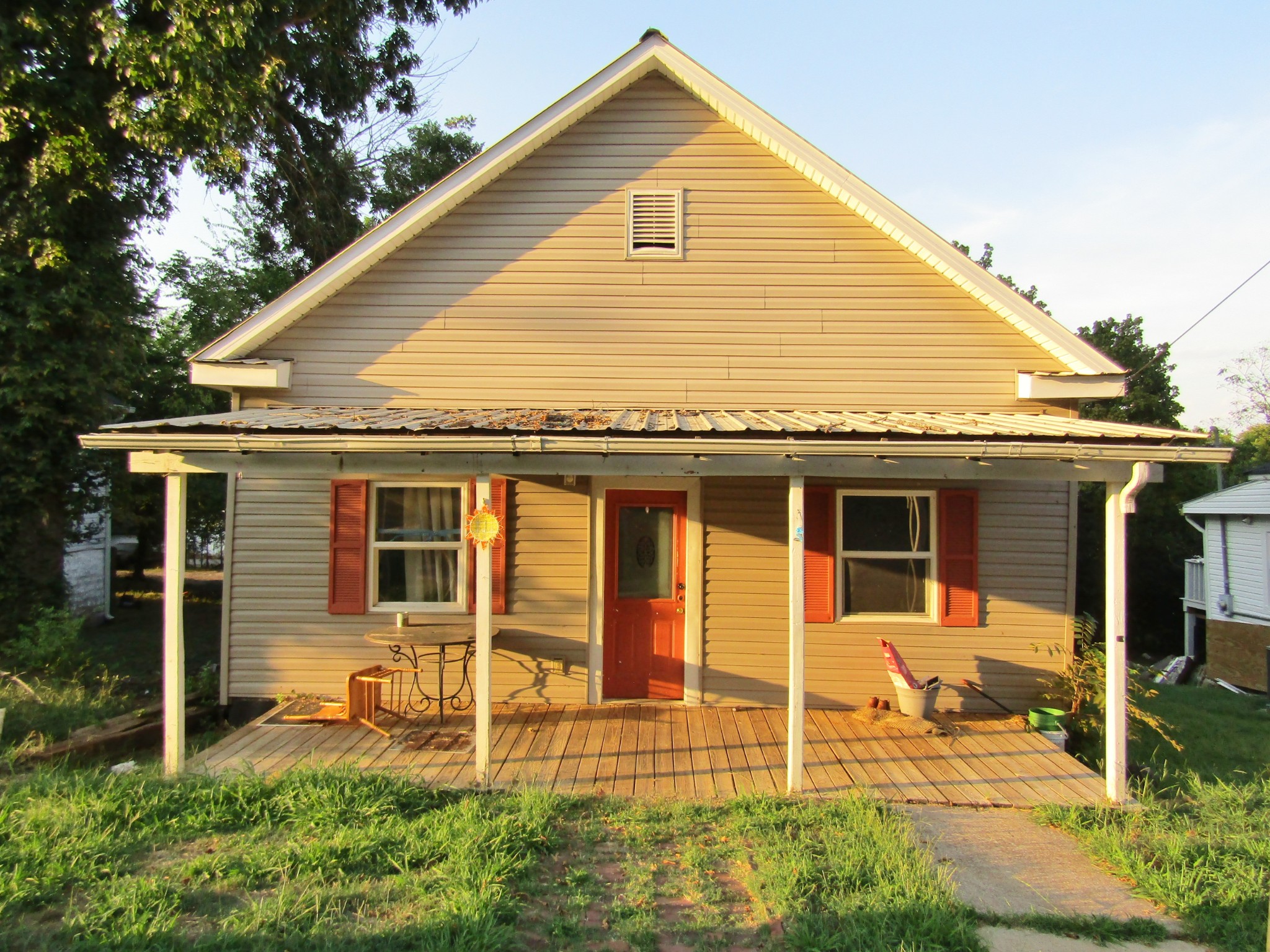 420 Maple St — photo