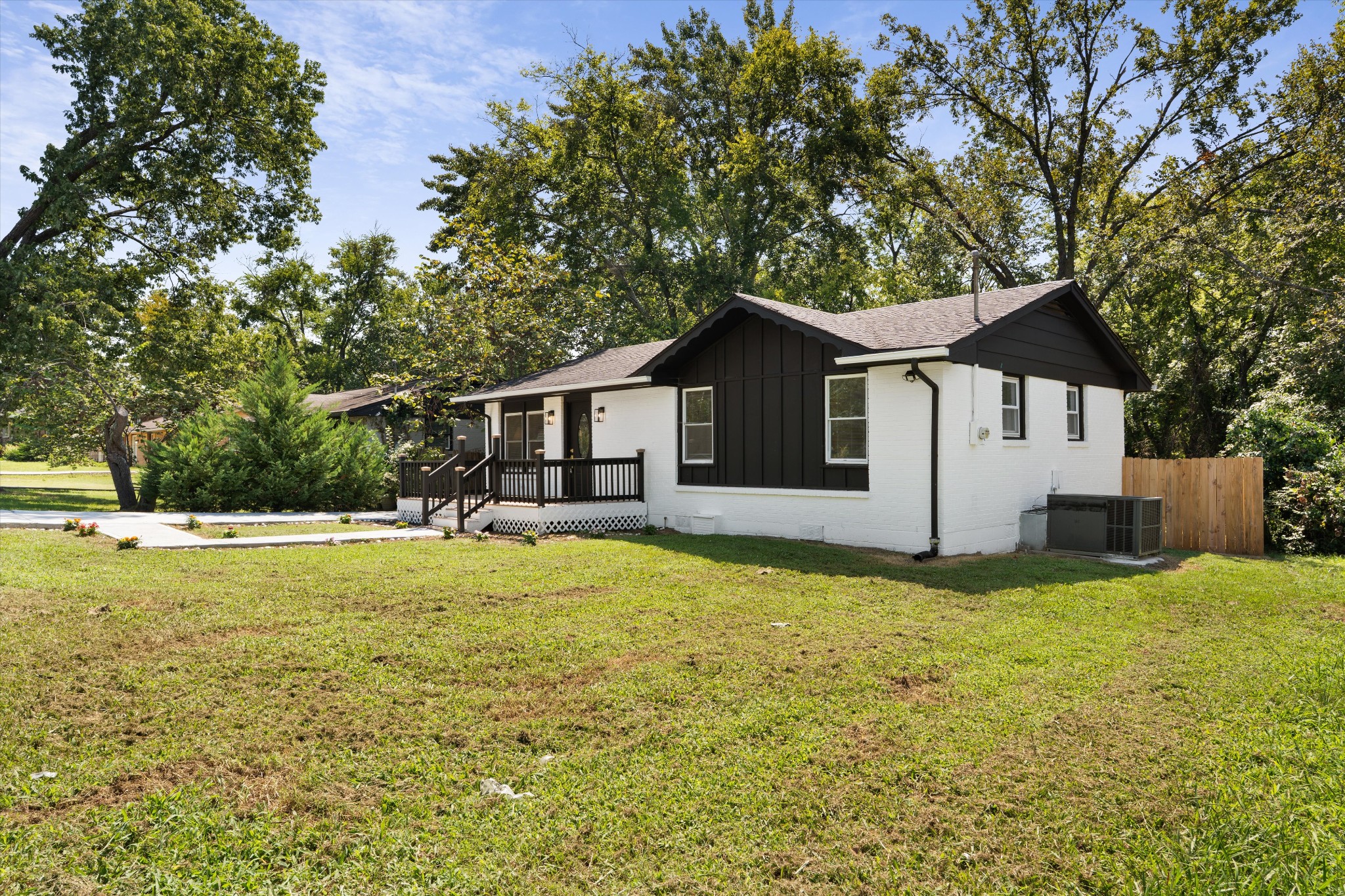 2503 Allenwood Dr — photo