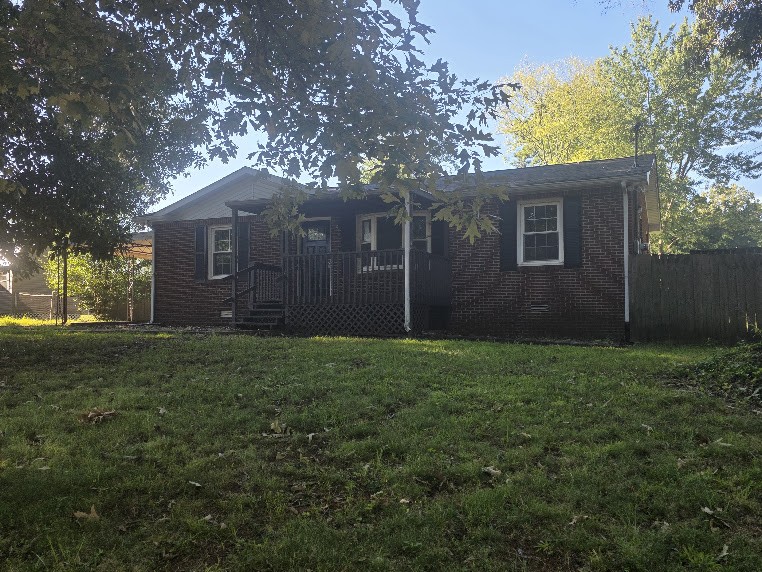290 Lafayette Rd — photo