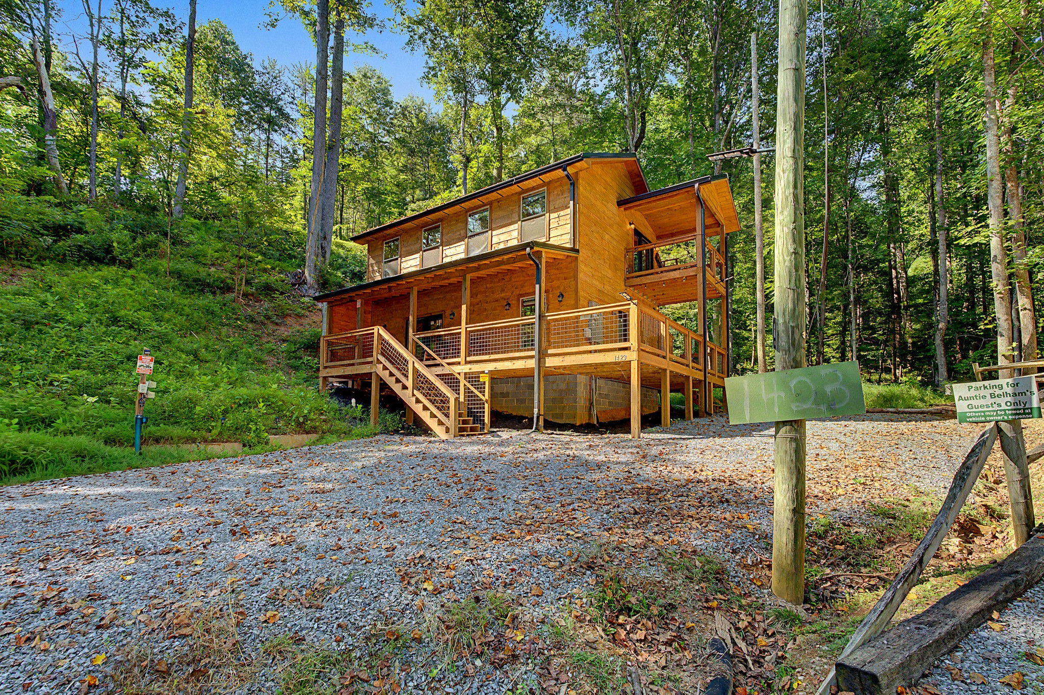 1423 School House Gap Rd — photo