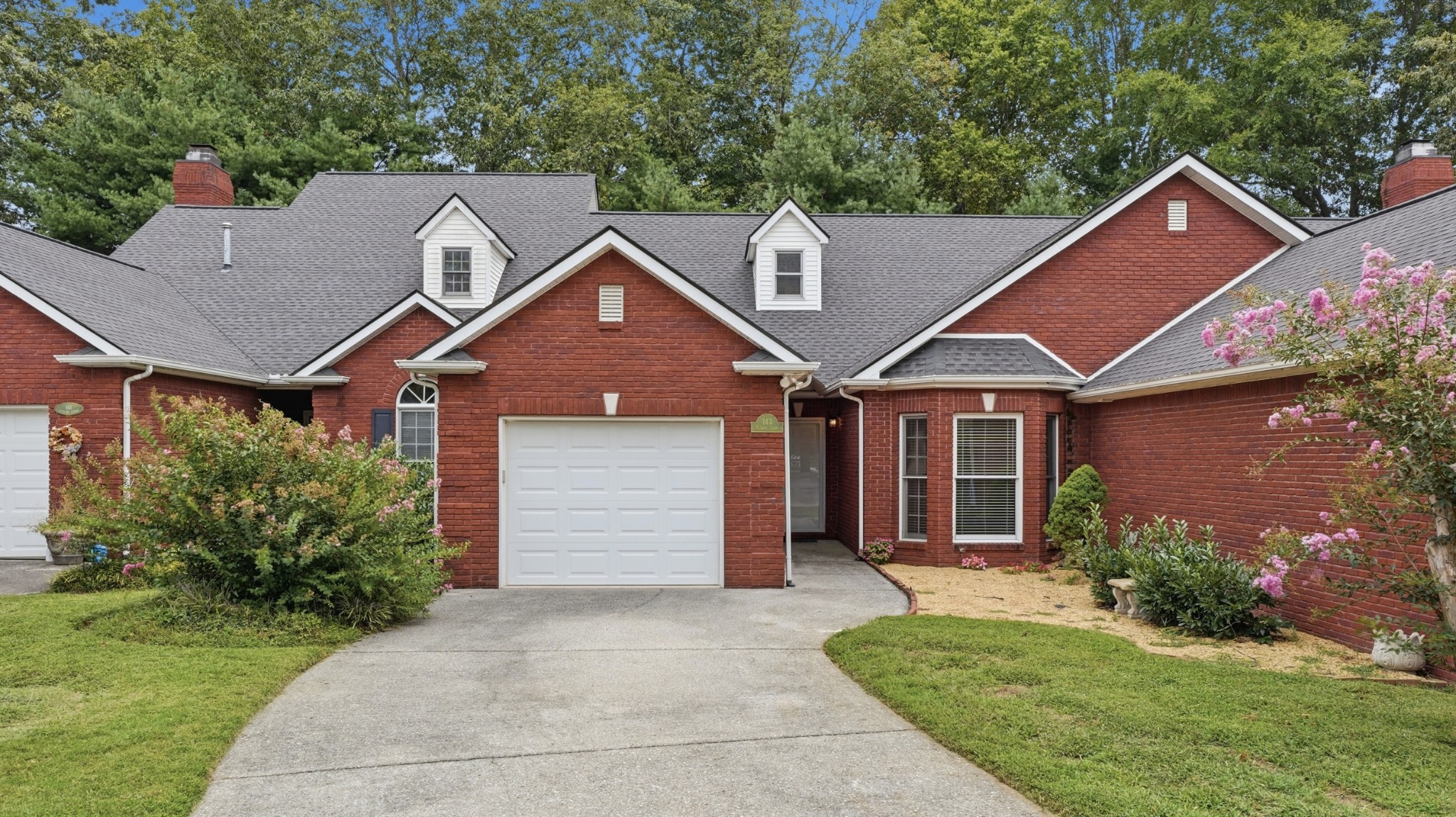 143 Hickory Ct — photo