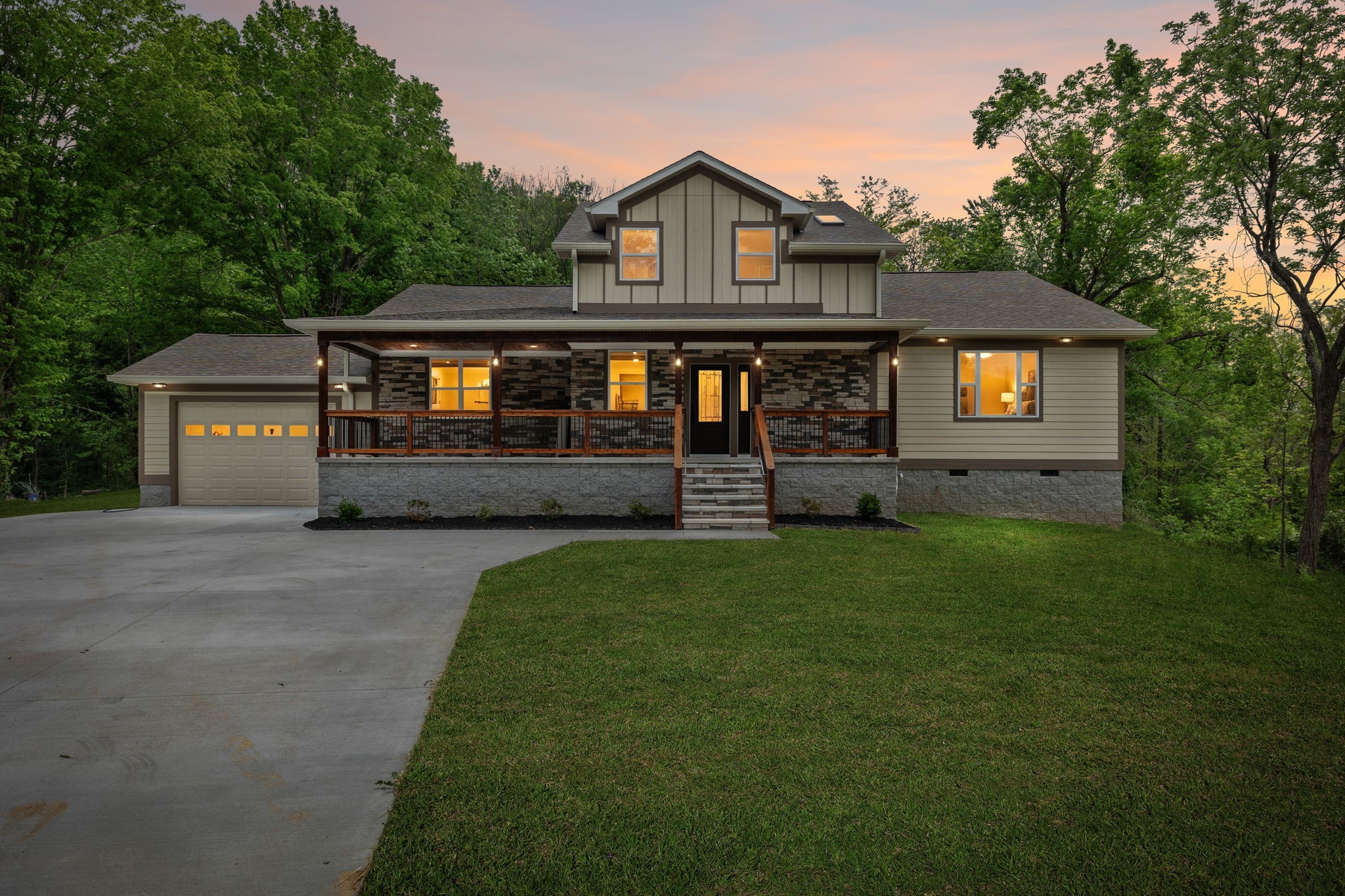 1198 Rogues Fork Rd — photo
