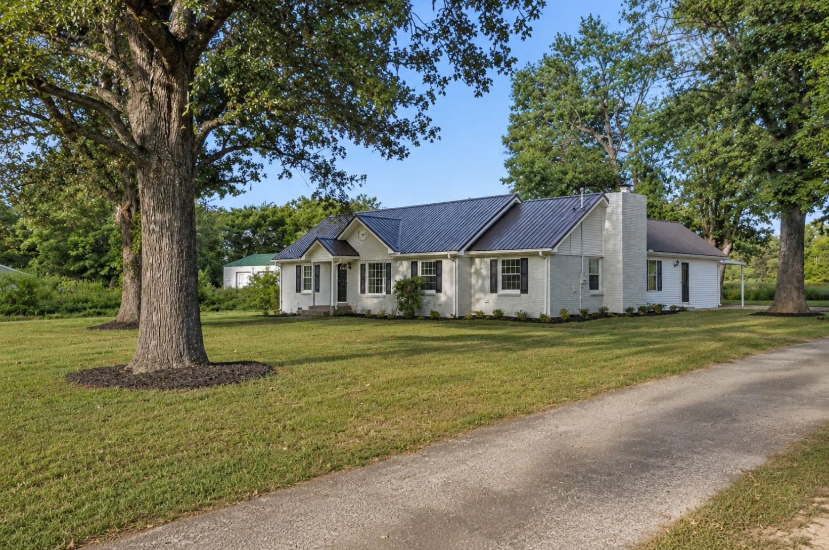 1083 Mattox Town Rd — photo