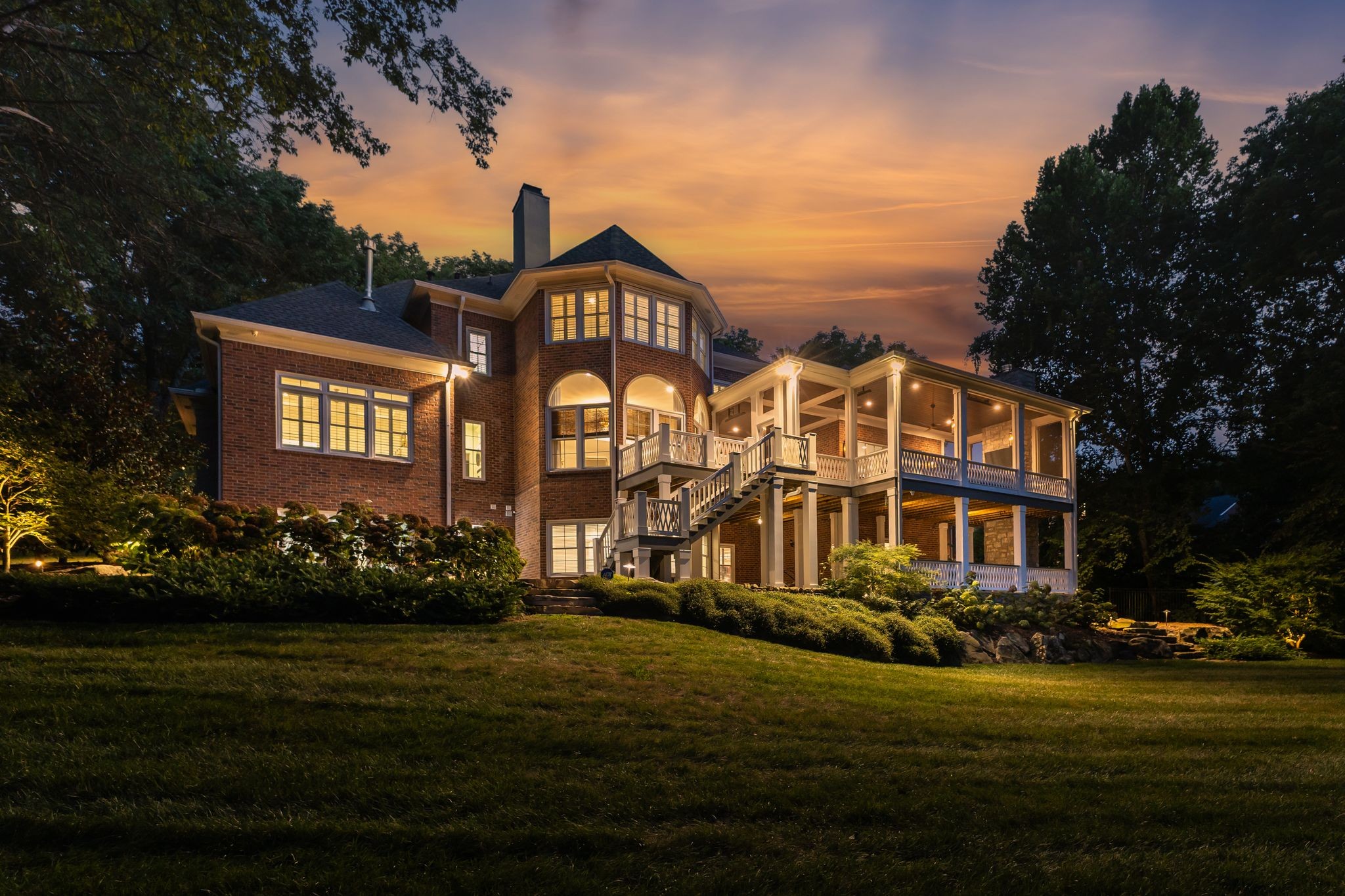 521 Grand Oaks Dr — photo