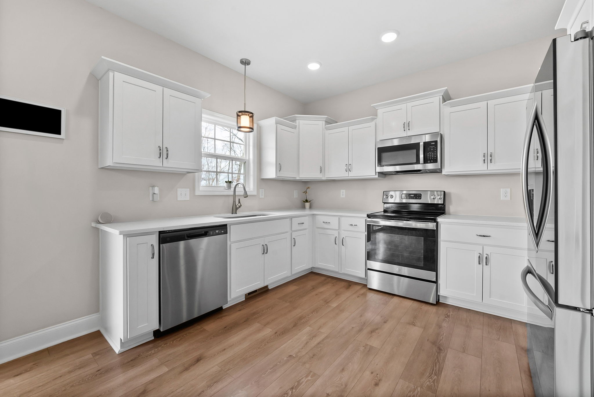 326 Galway Dr — photo