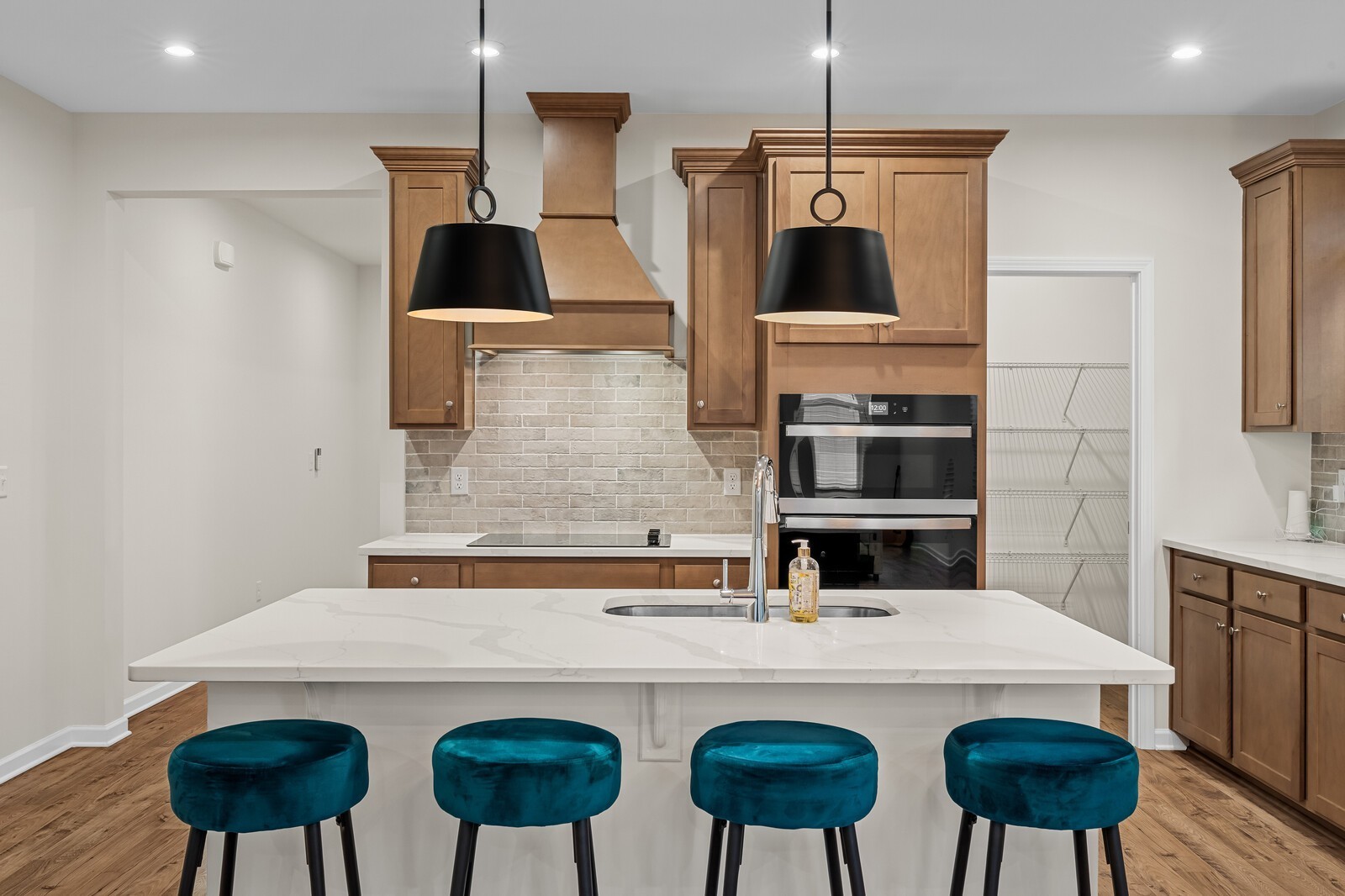 1016 Lionheart Dr — photo