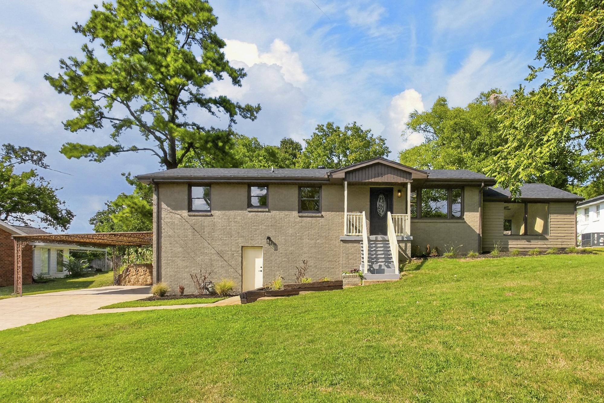 113 Laura Ave — photo