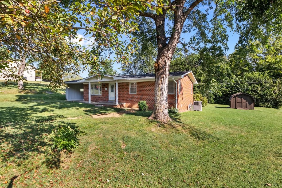 220 Roby Dr — photo