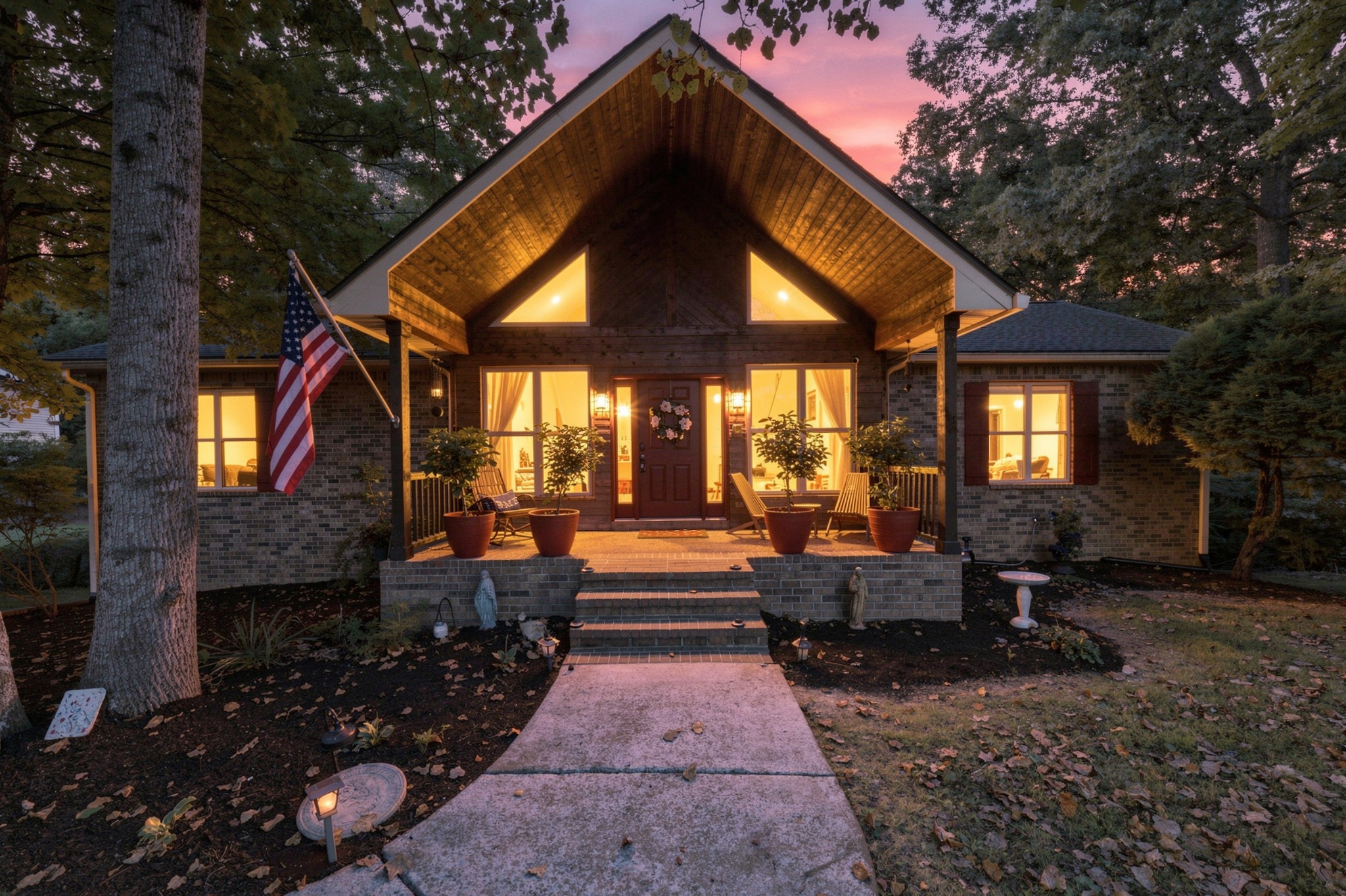 1003 Red Oak Dr — photo