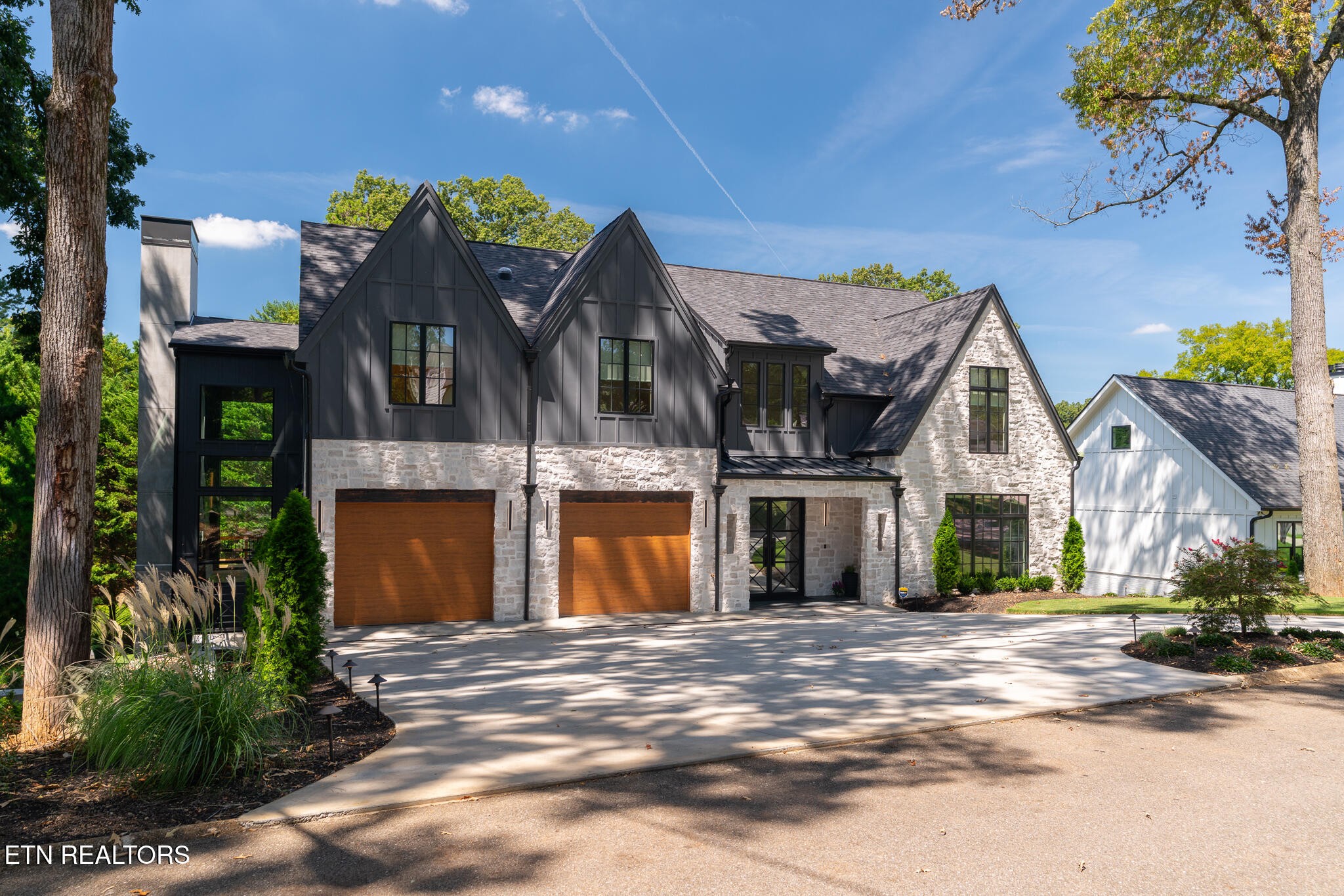 1205 Brook Green Rd — photo