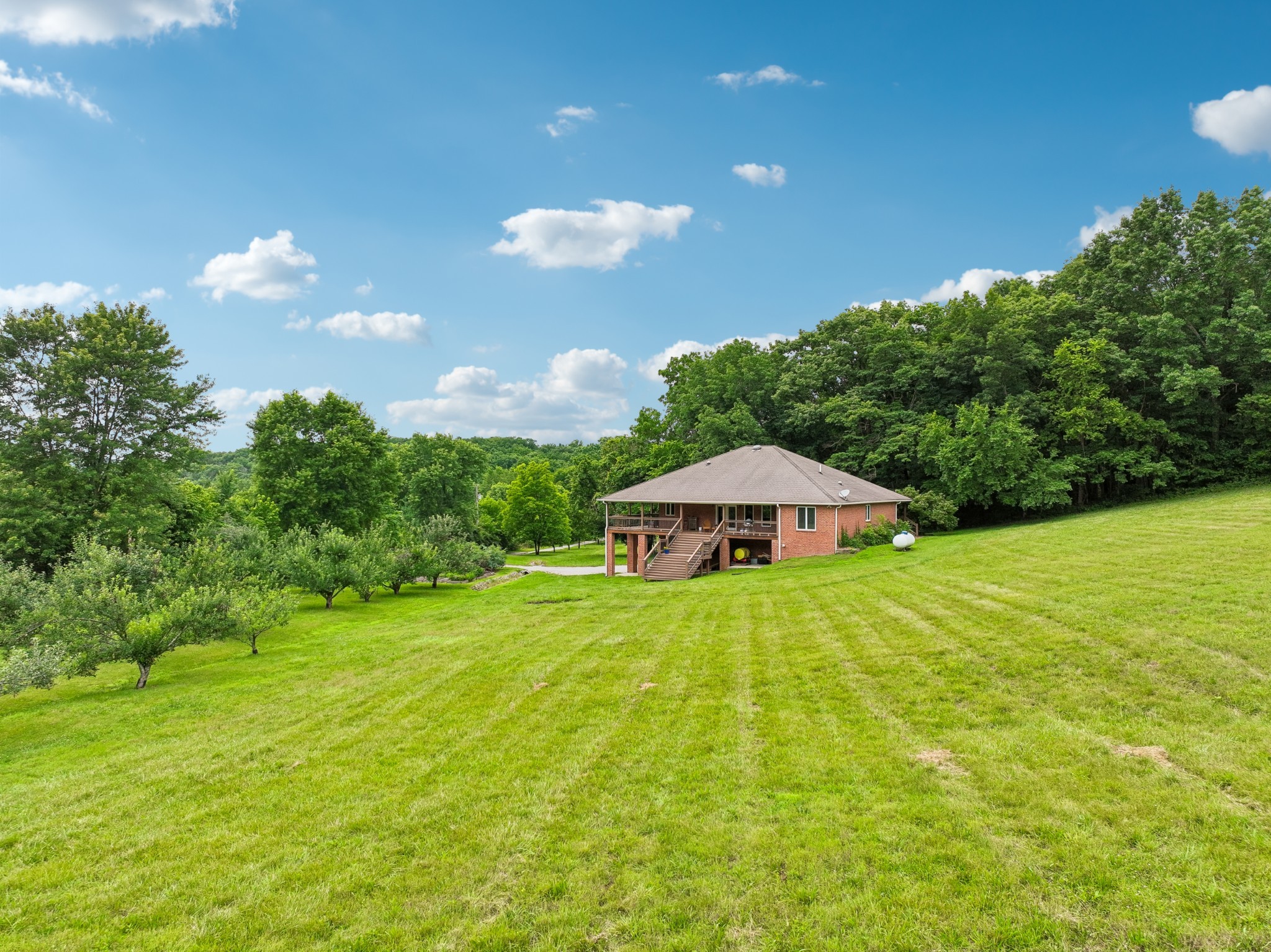 574 Hayes Ridge Rd — photo