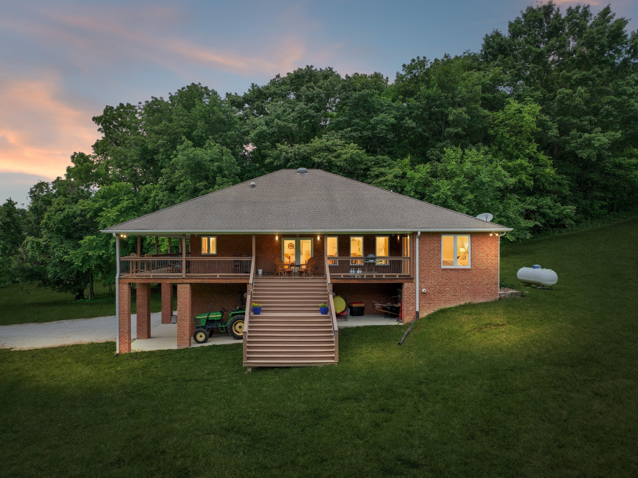 574 Hayes Ridge Road, Lancaster, TN 38569 — photo 2