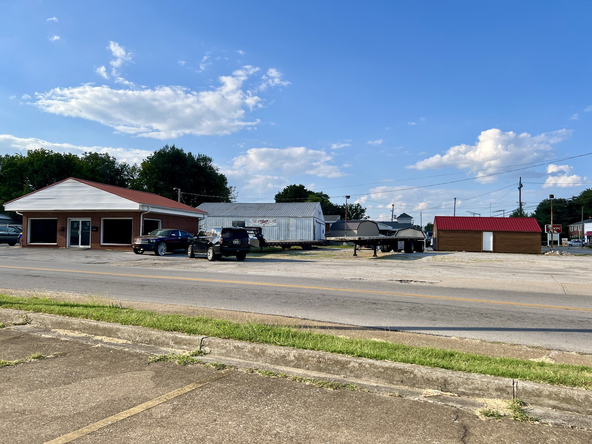 701 N Main St — photo