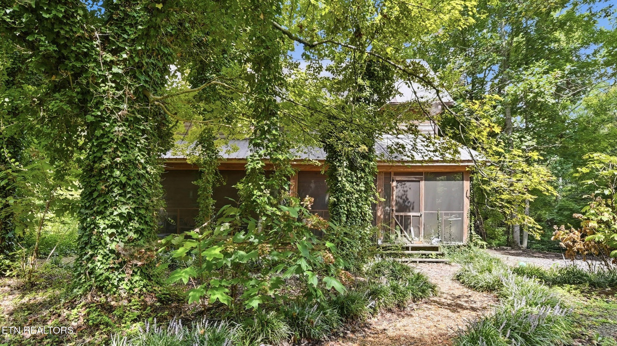 135 Brewer Rd — photo