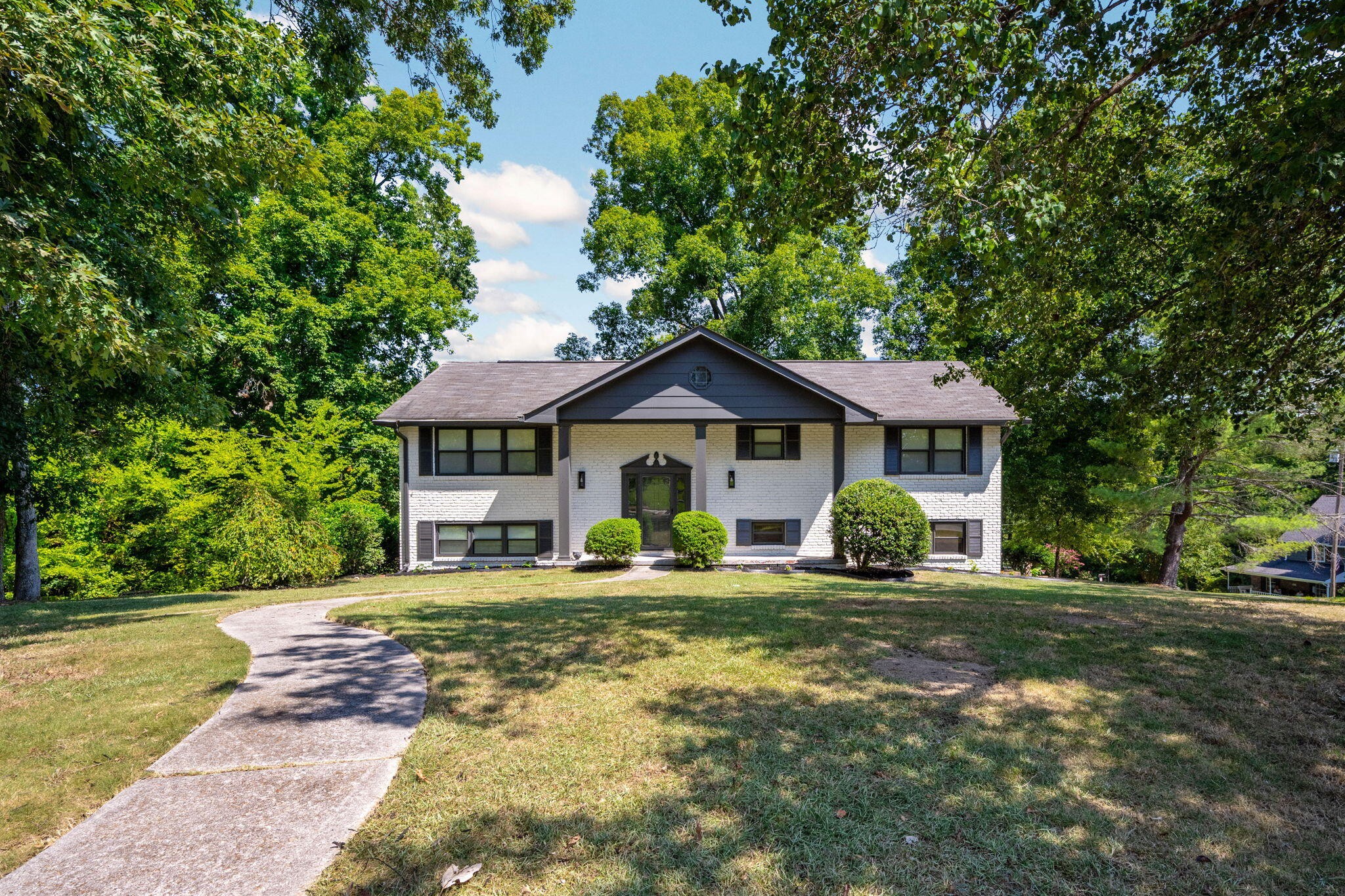 1011 Woodfinch Trail — photo