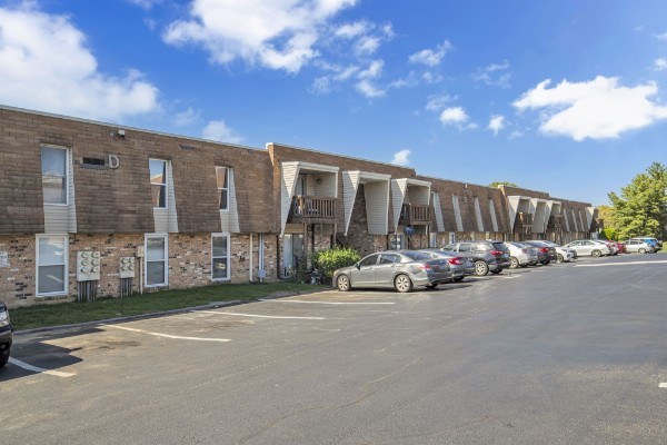 370 Wallace Rd D18 — photo