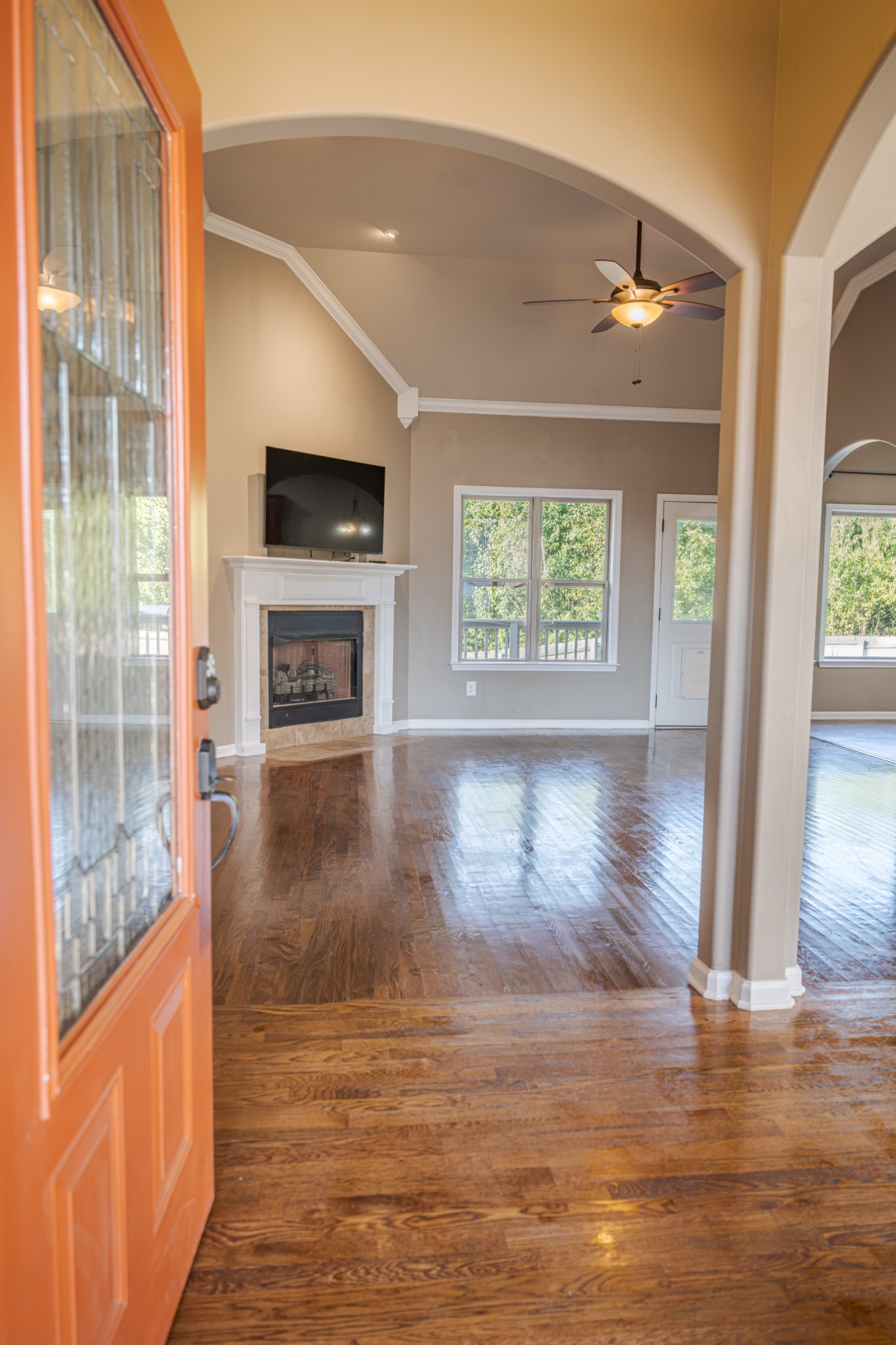 1329 Allmon Dr — photo