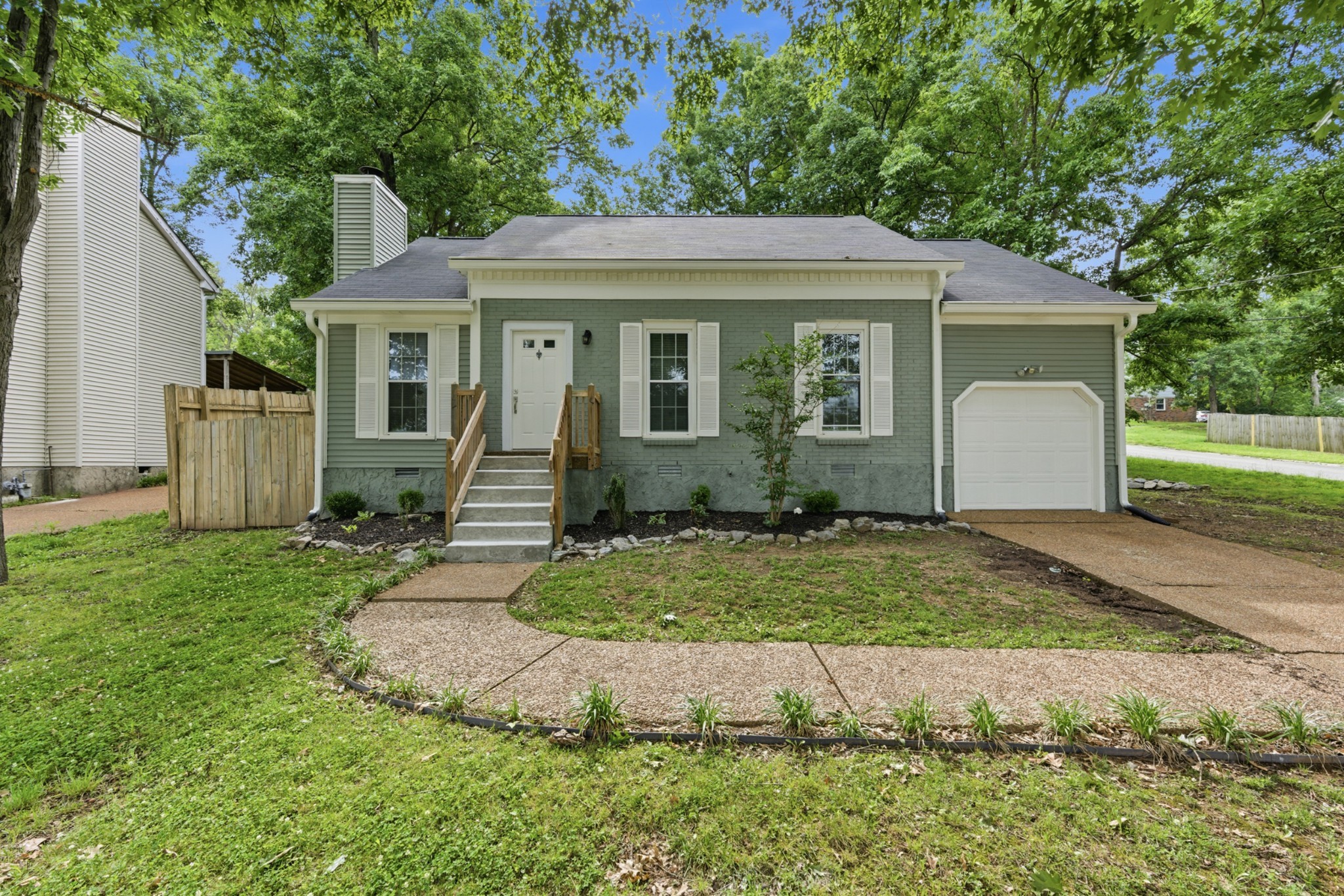 356 Cedarcliff Rd — photo