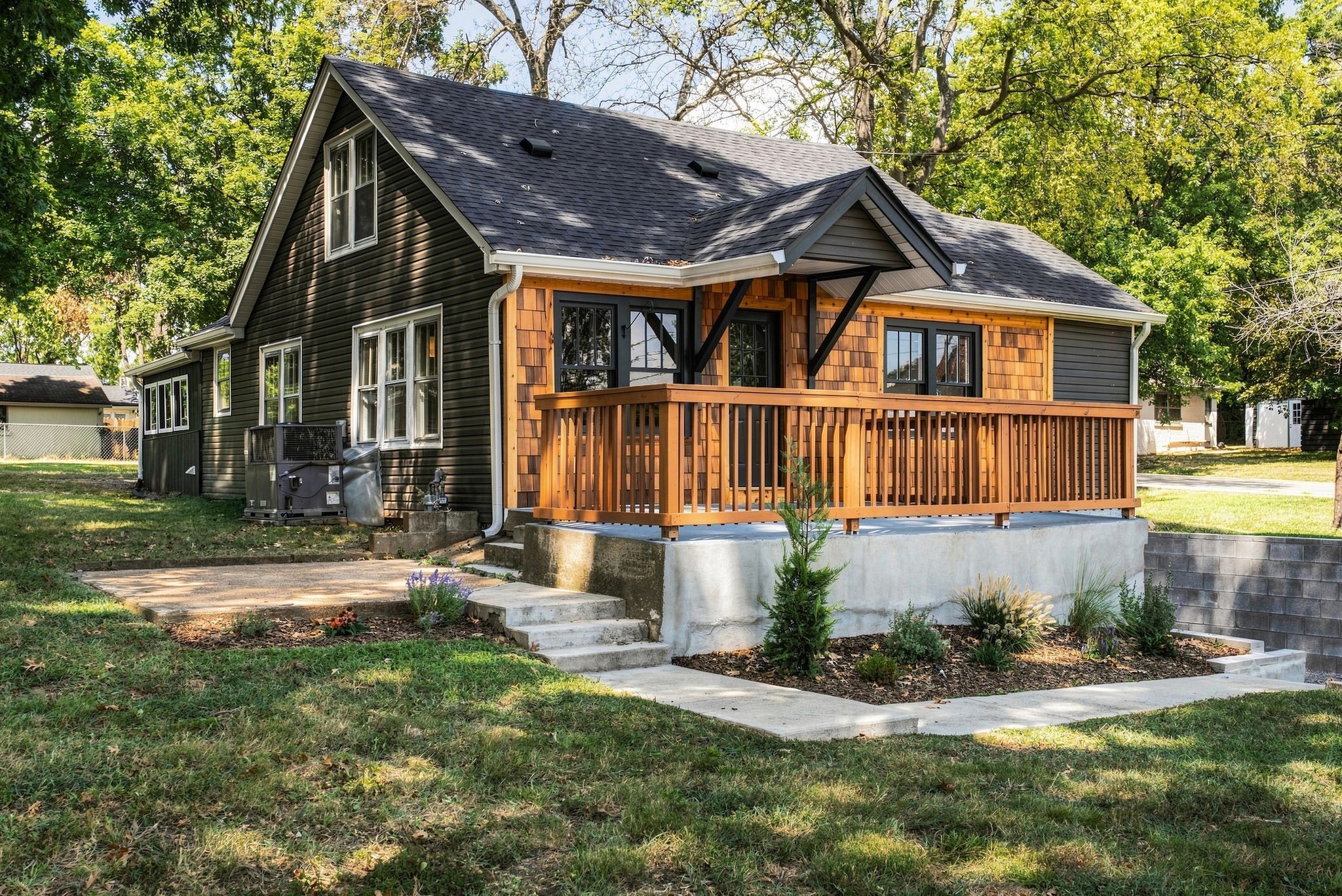 2804 Lakeshore Dr — photo