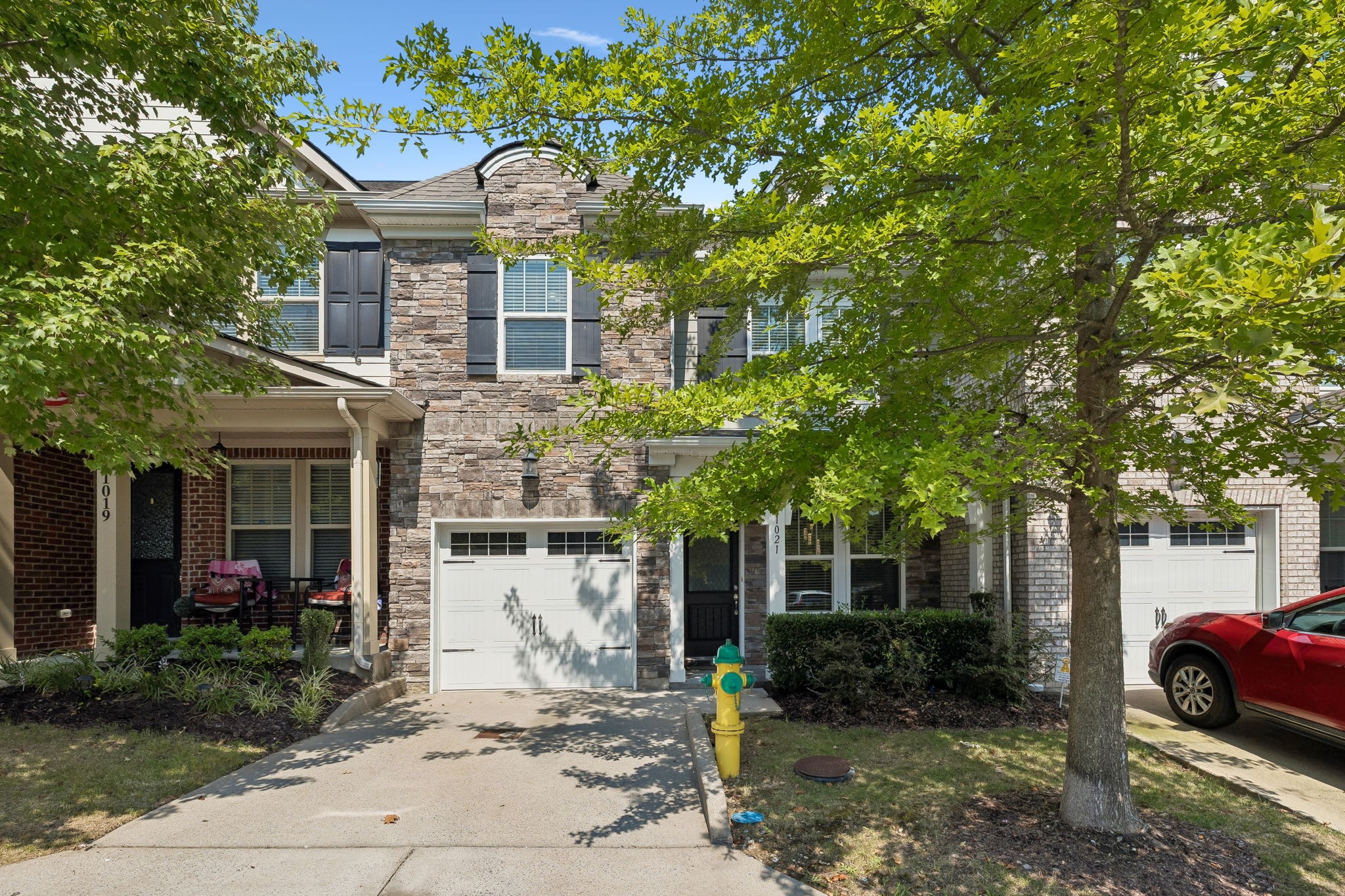 1021 Livingstone Ln — photo