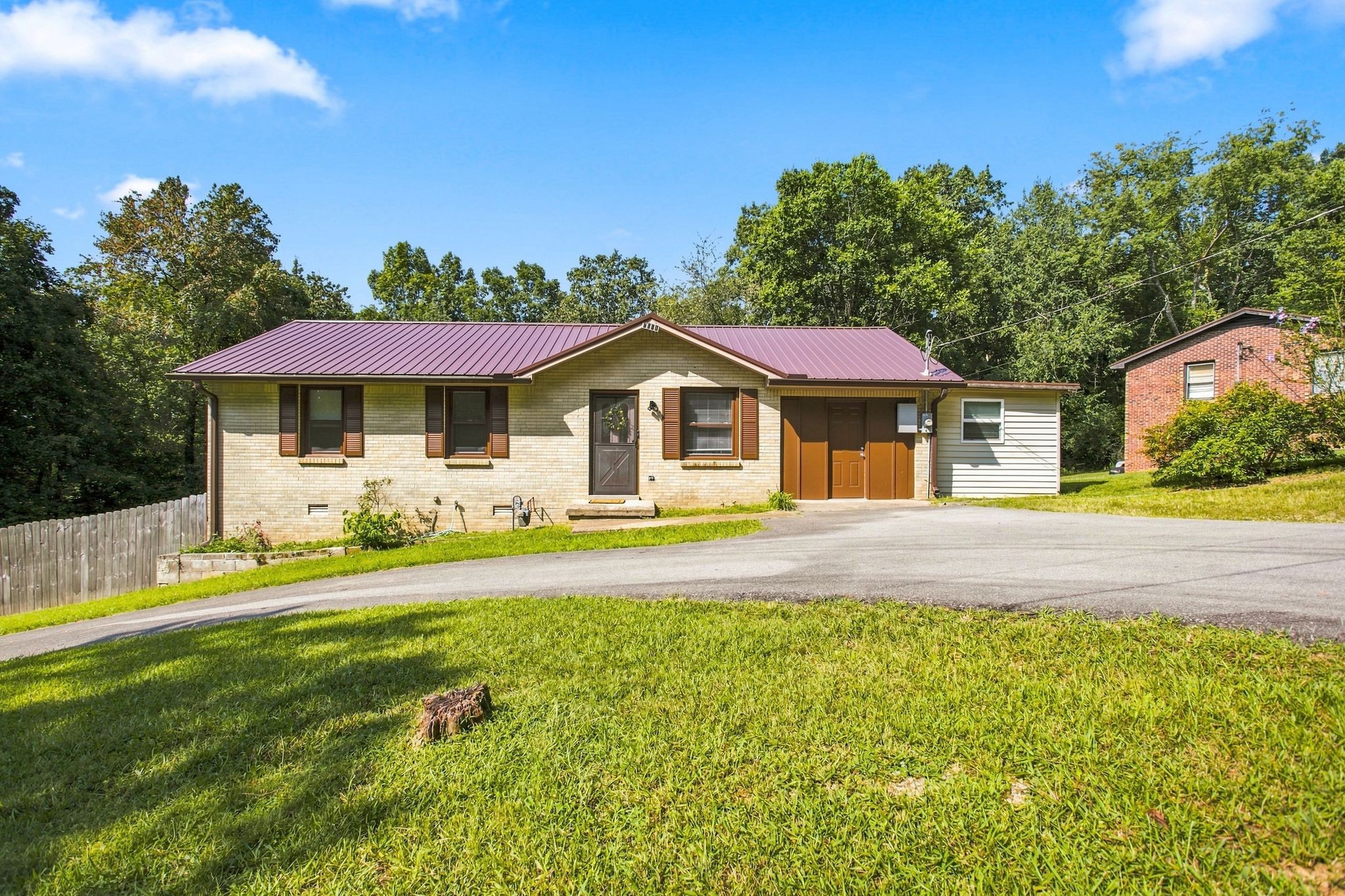 6661 Oak Hill Rd — photo