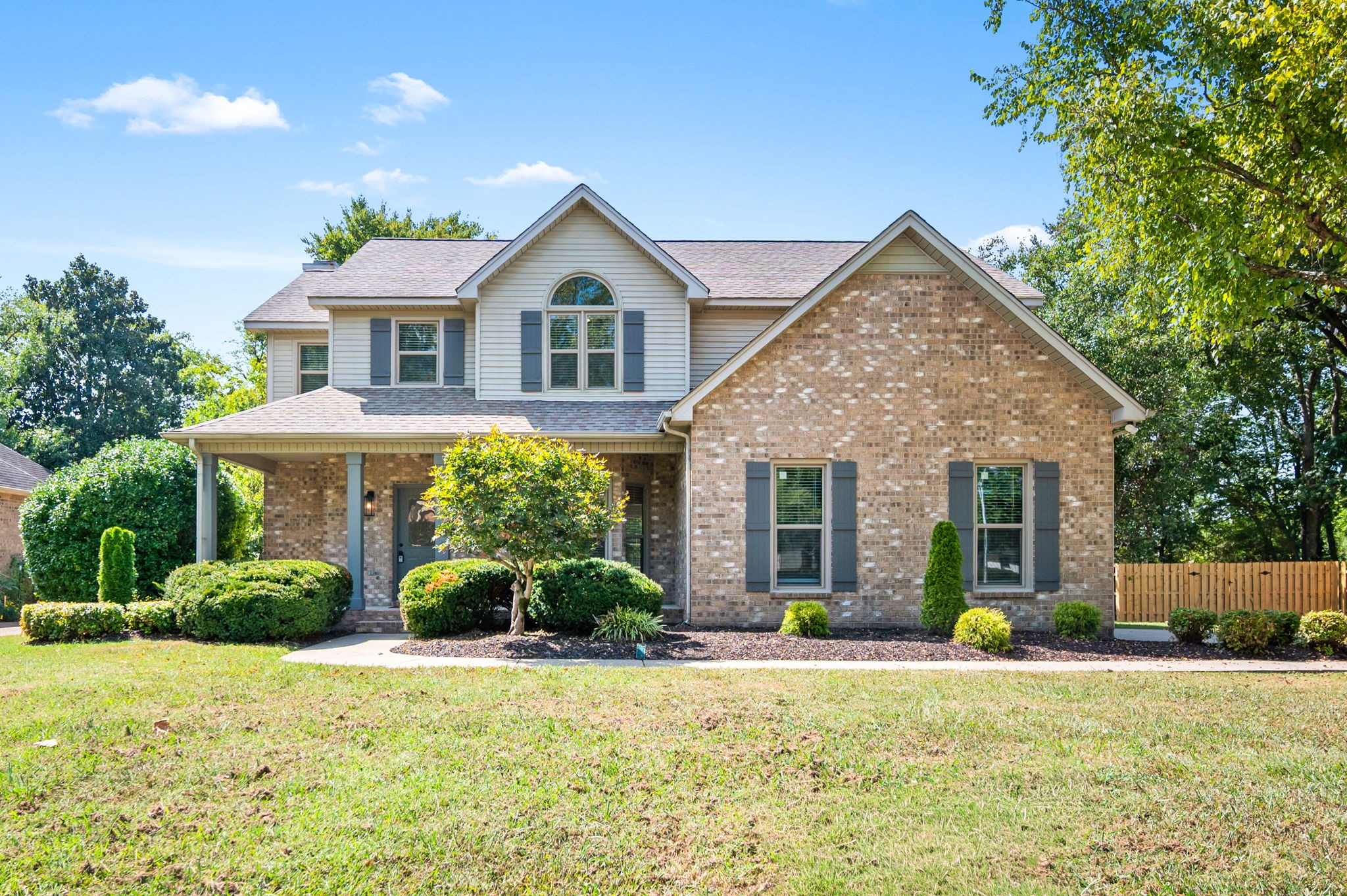 2923 Regenwood Dr — photo