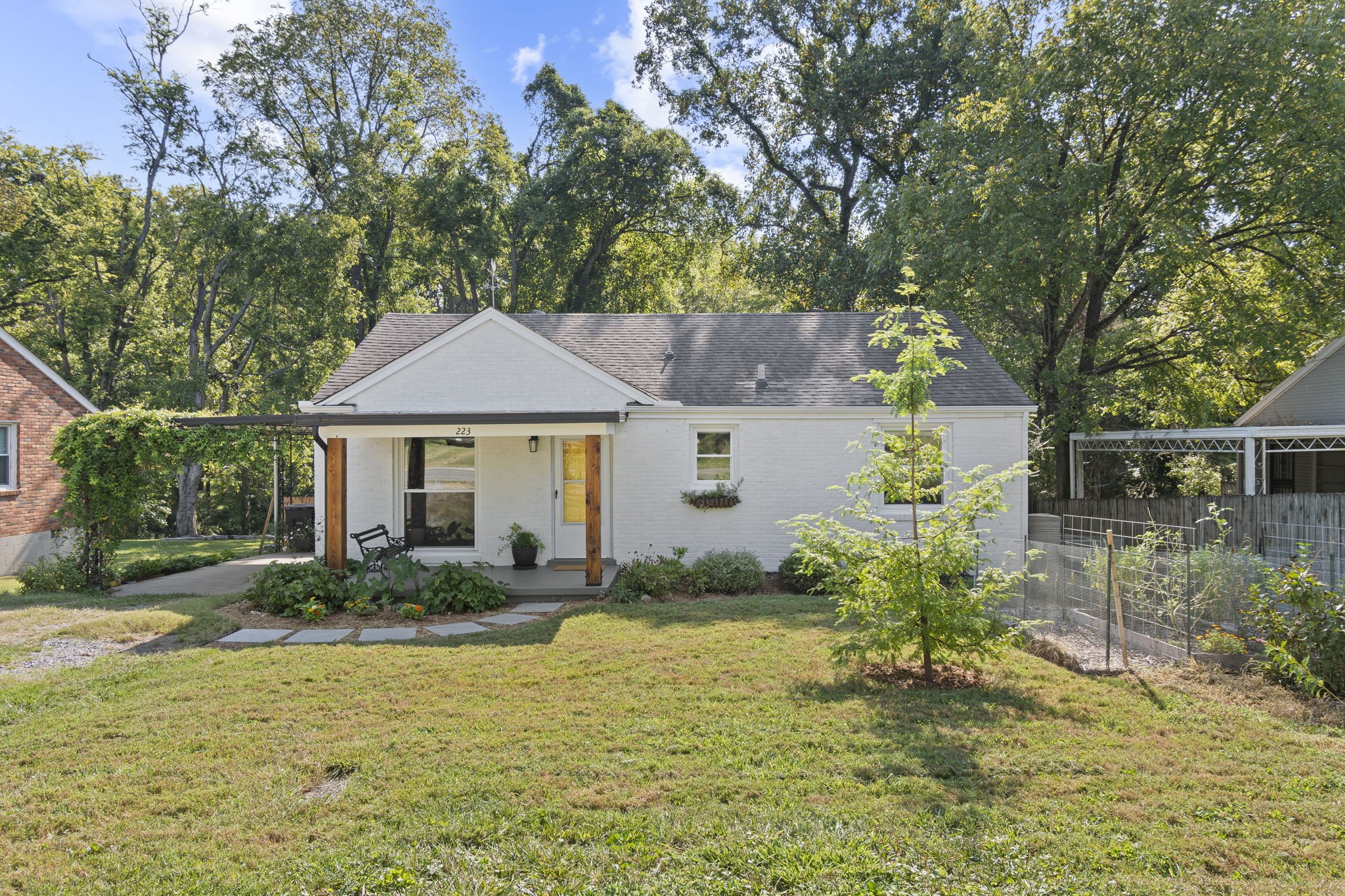 223 Graylynn Dr — photo
