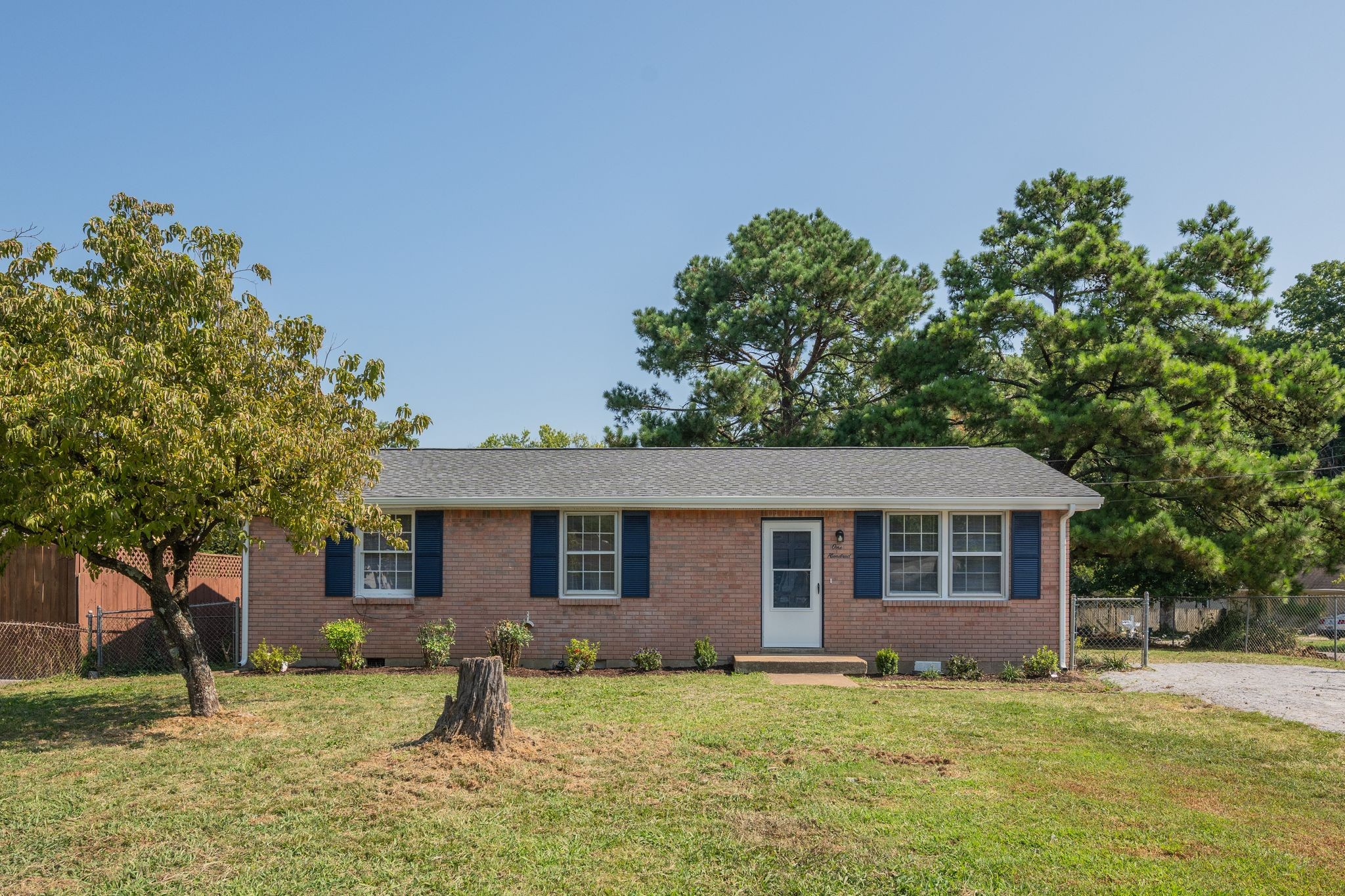 100 Karen Ray Ct — photo