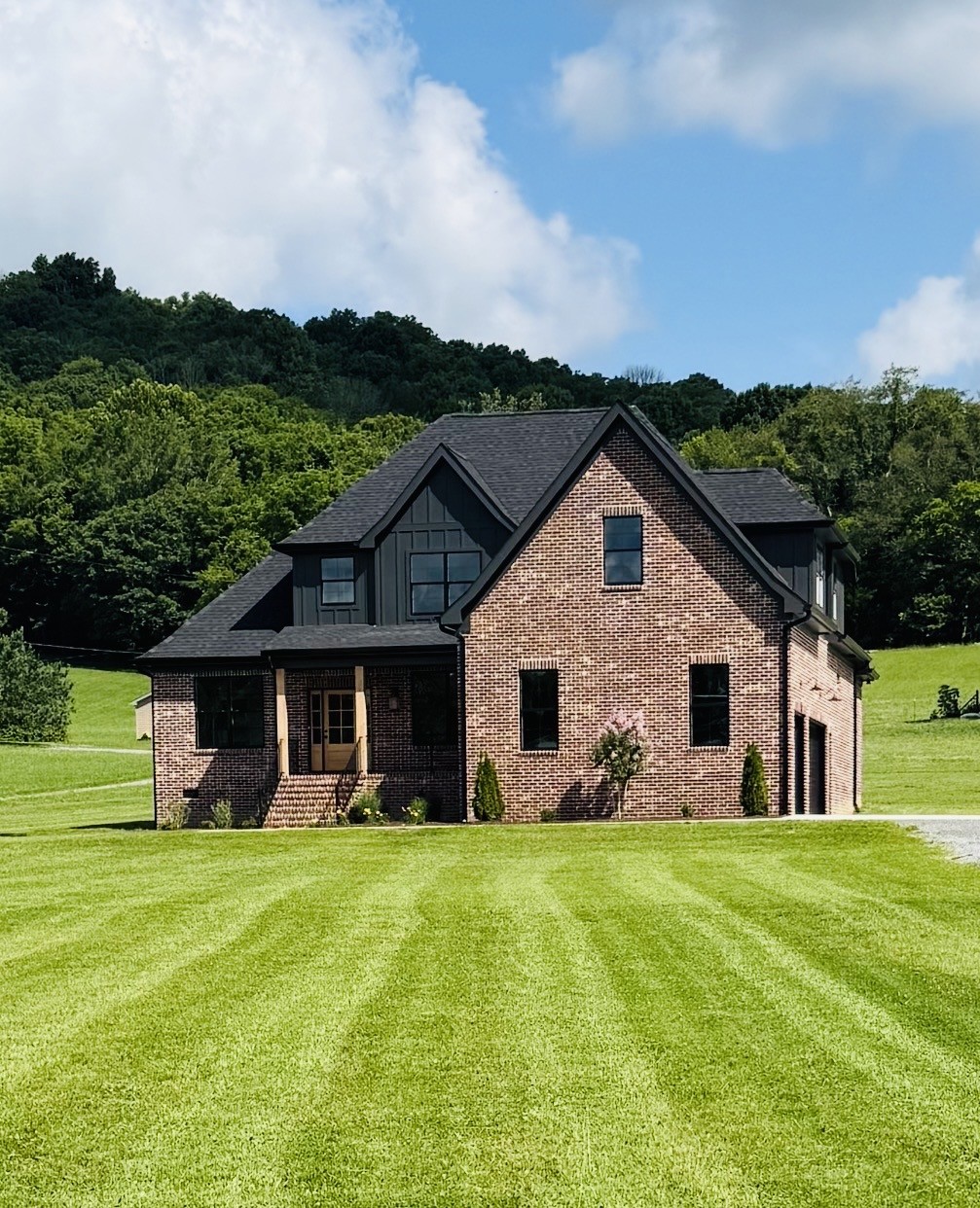 6595 Greenvale Rd — photo