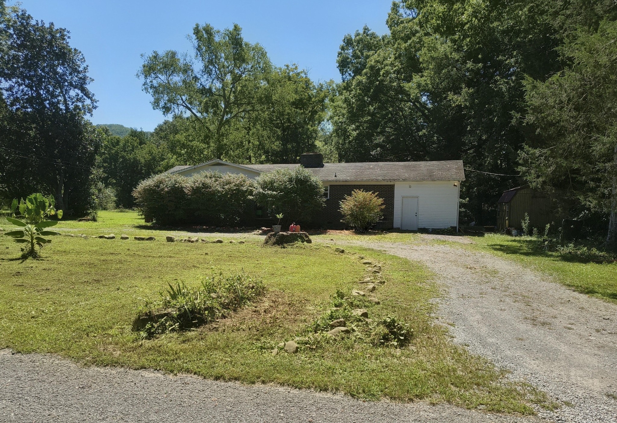 4880 Hills Creek Rd — photo