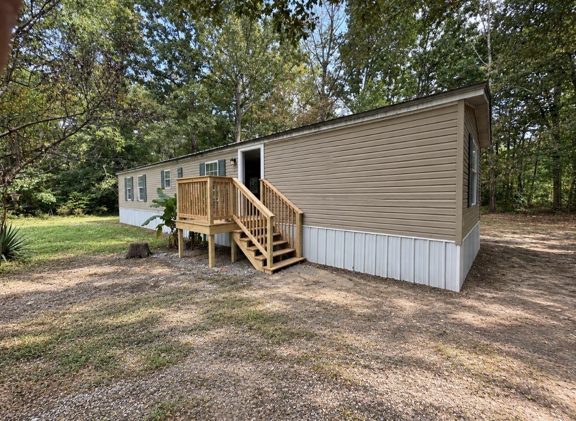 212 Poplar Dr — photo