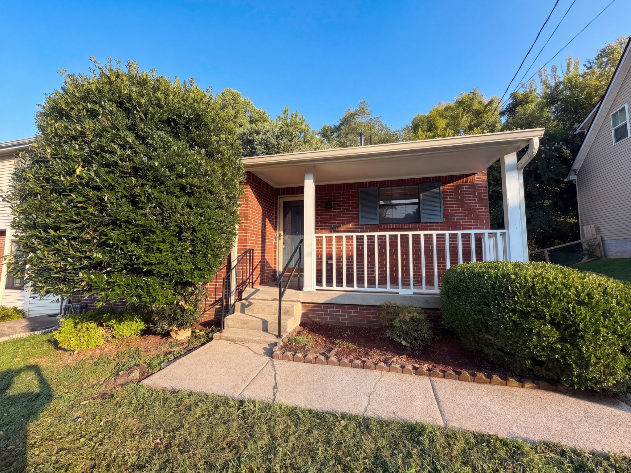 3363 Lakeside Pl — photo