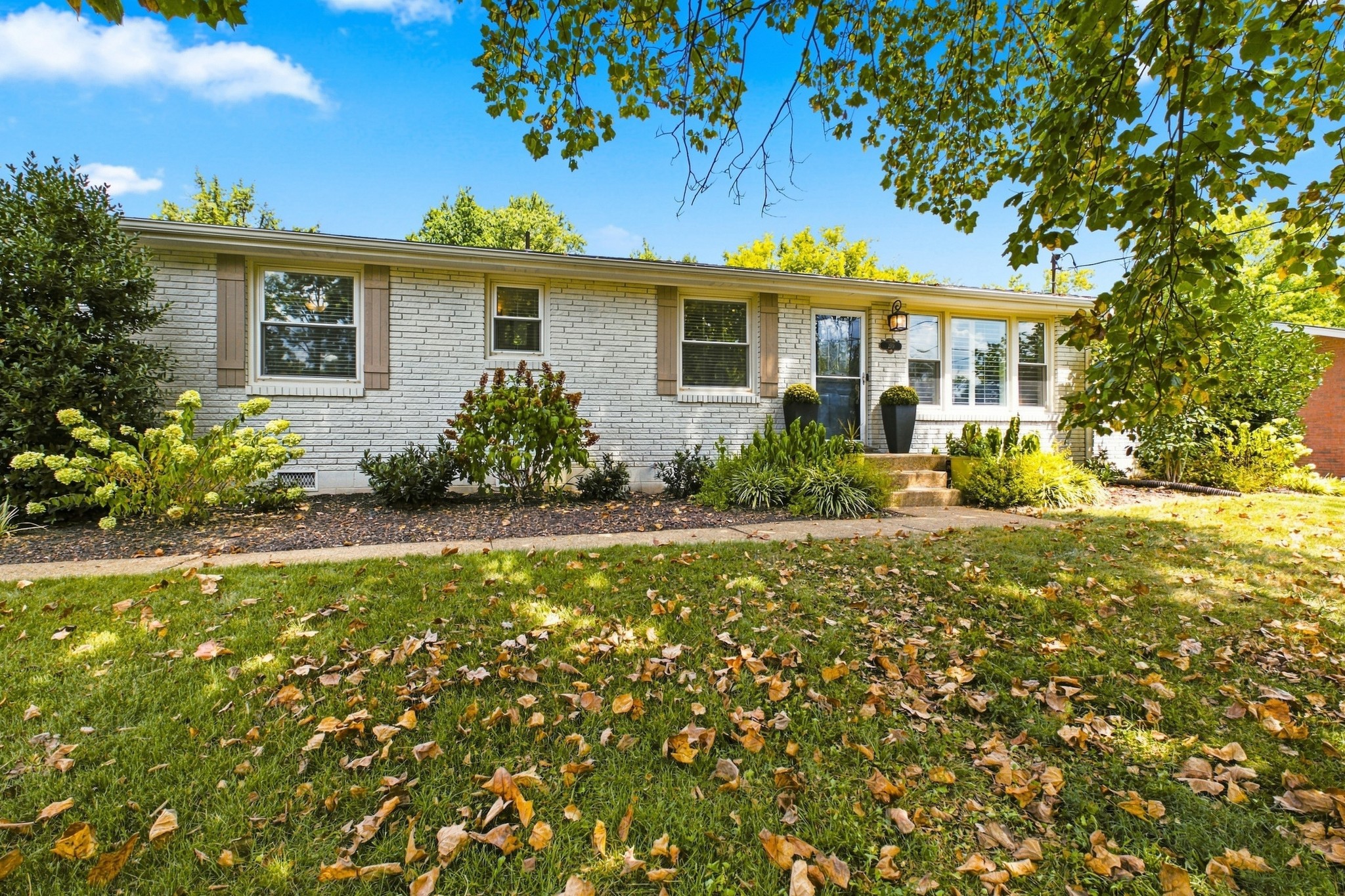 210 Wauford Dr — photo