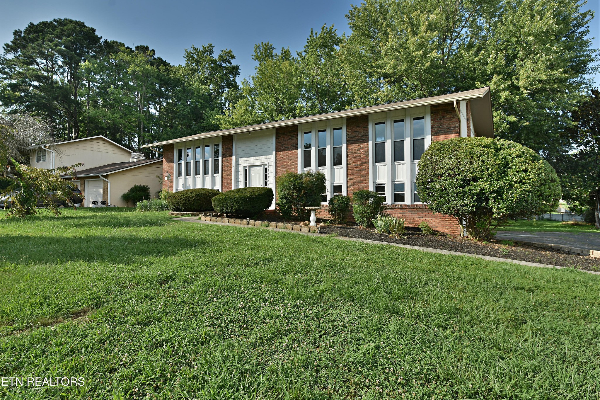 7704 Whitcomb Road, Powell, TN 37849 — photo 2