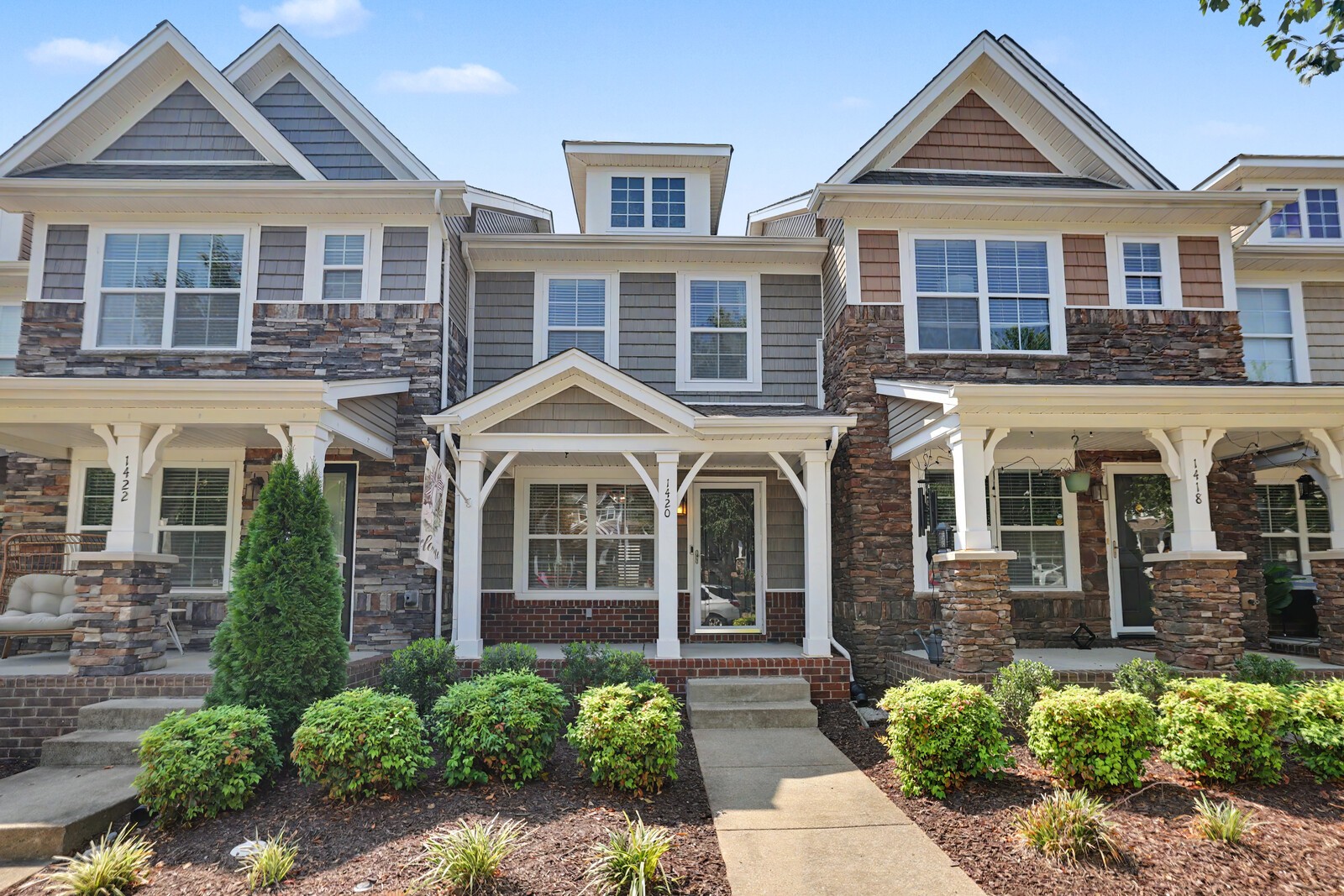 1420 Riverbrook Dr — photo