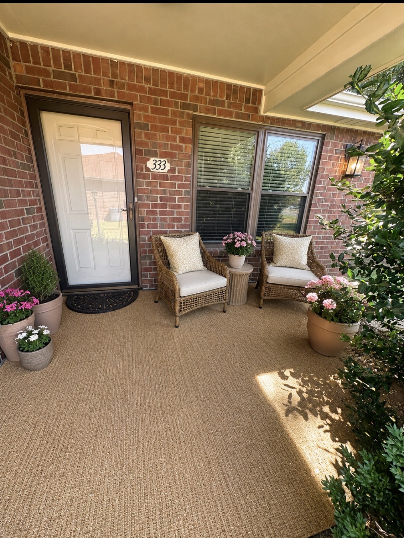 333 Deer Lake Dr — photo