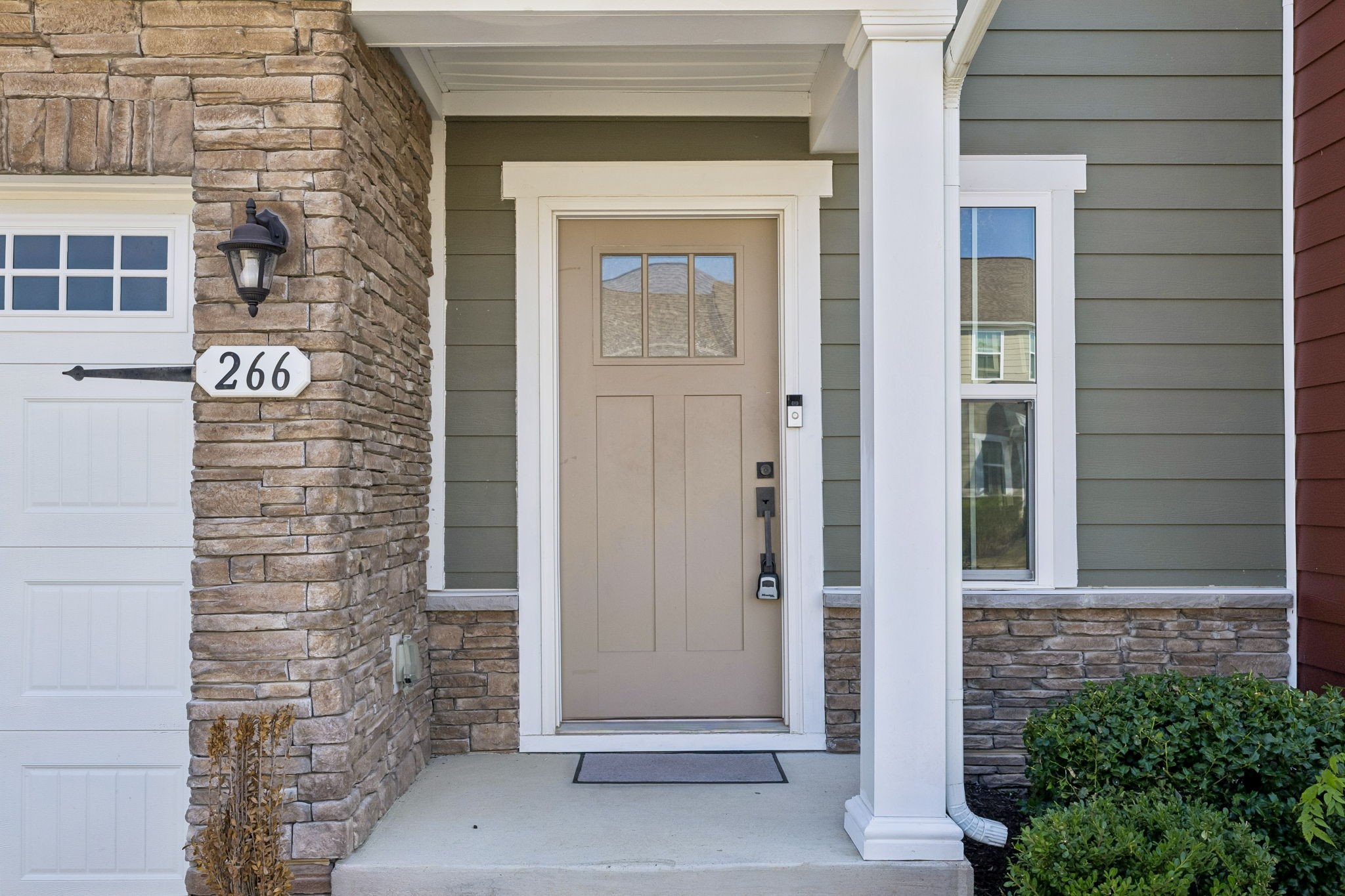 266 Dartmoor Pl — photo