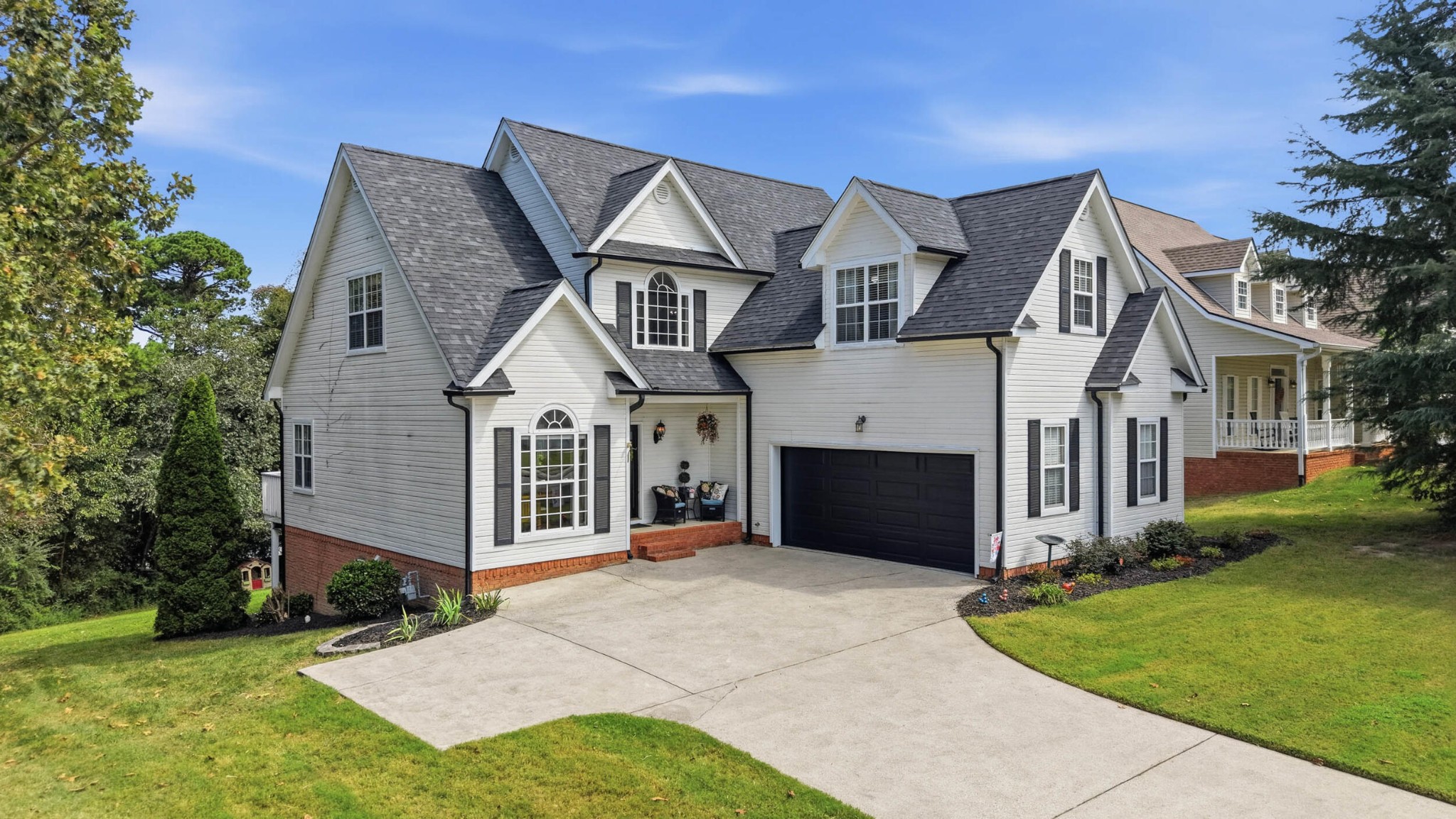 10558 Daffodil Circle — photo