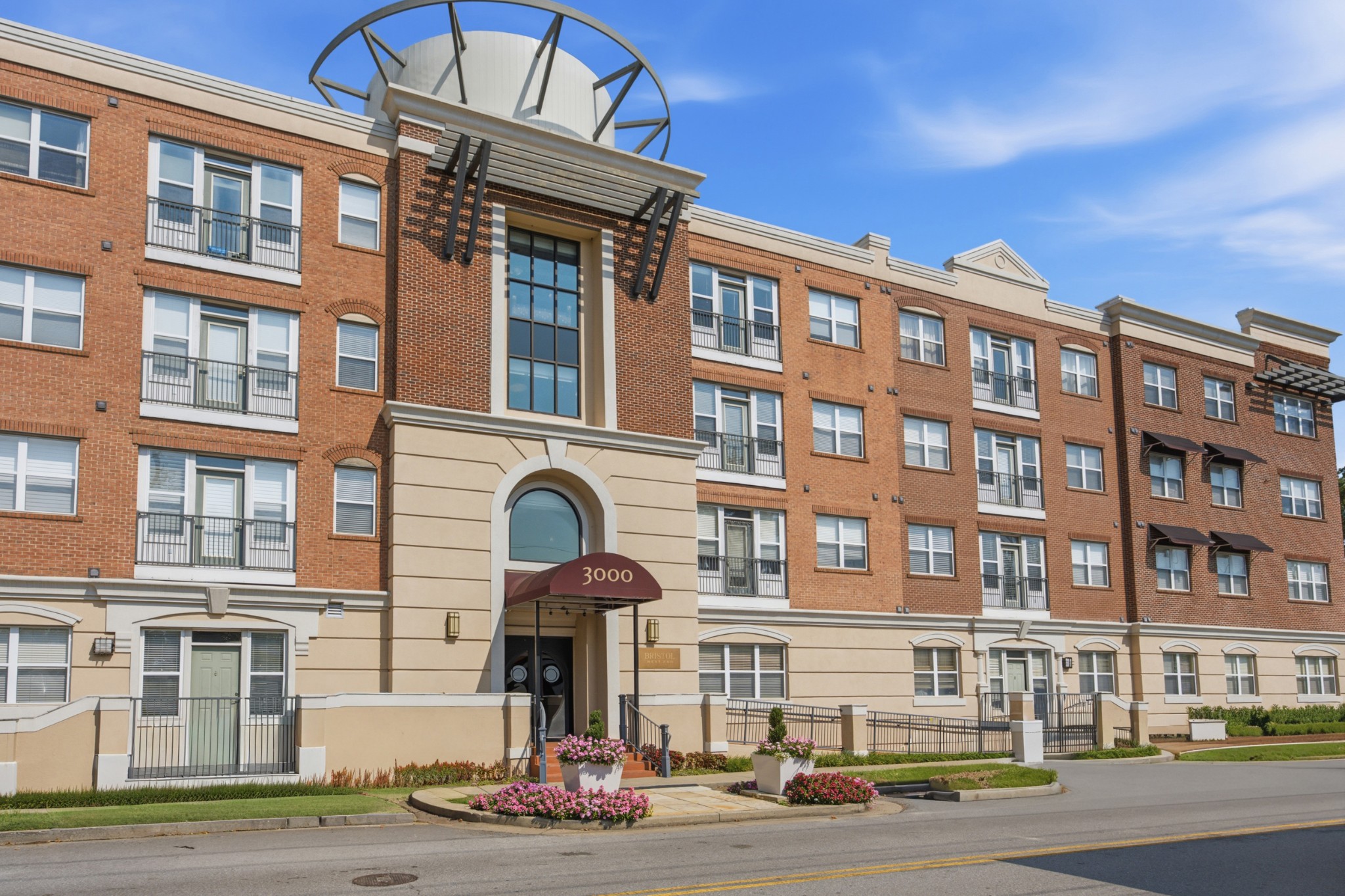3000 Vanderbilt Pl 417 — photo